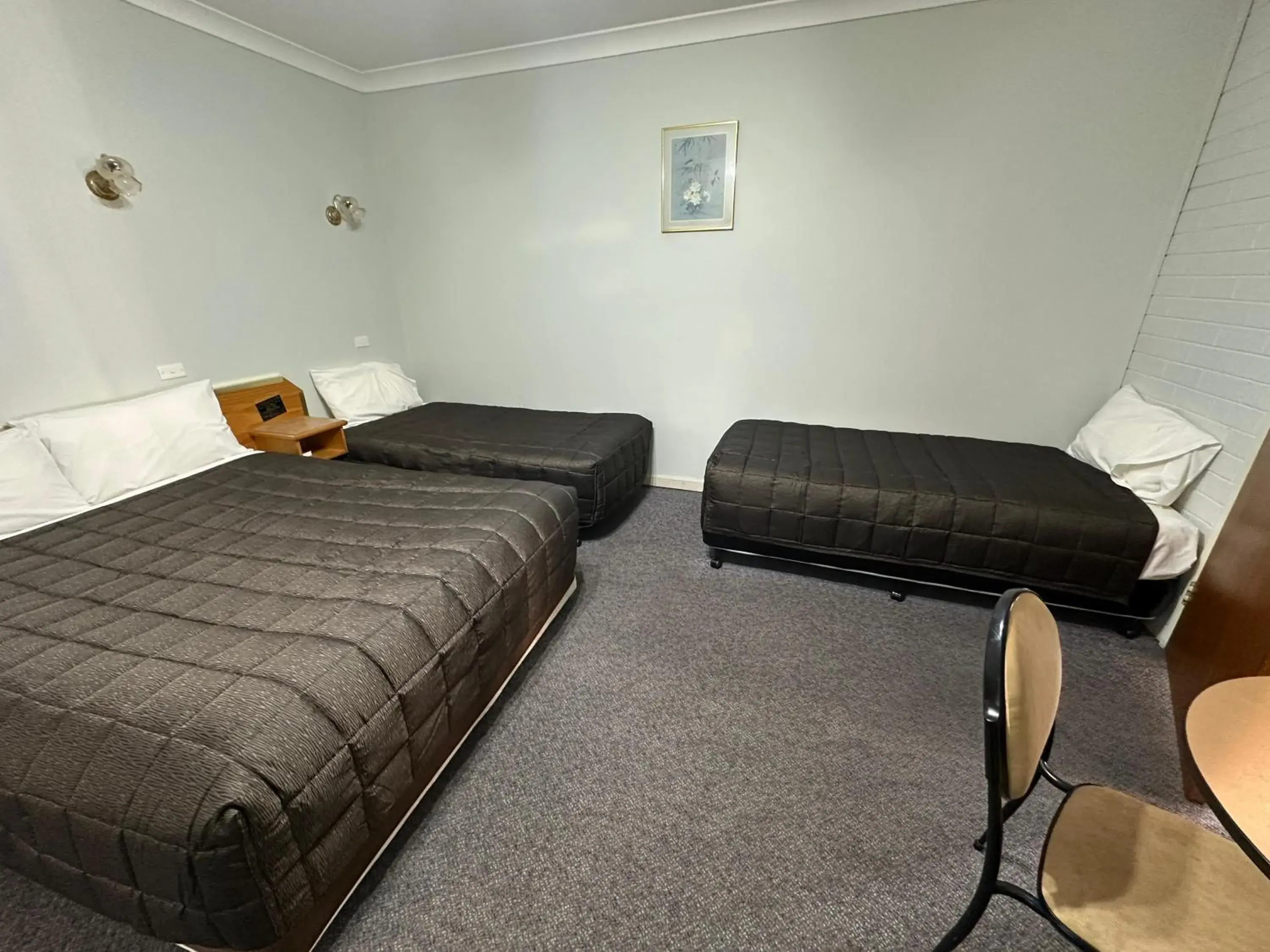 Family Room - Disability Access in Colonial Motor Lodge Scone Family Room - Disability Access in Colonial Motor Lodge Scone