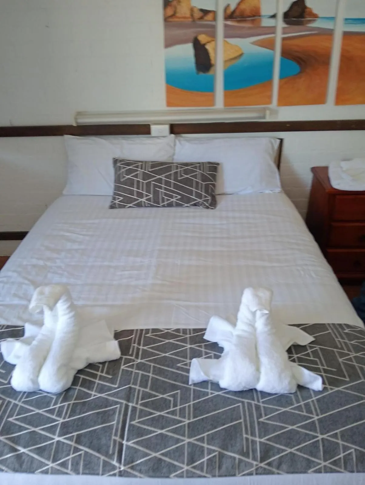 Bed in Coonamble Motel