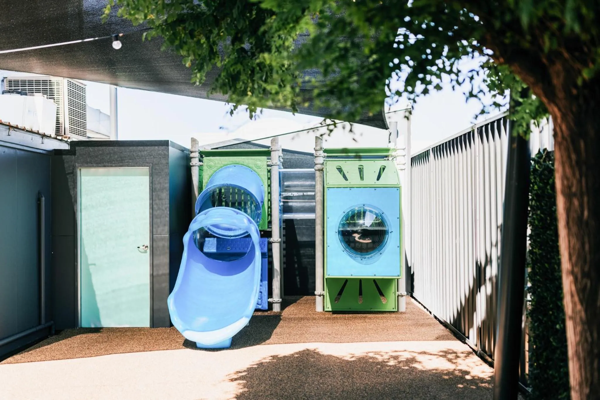 Restaurant/places to eat in The Sunnyside Tavern, Broadmeadow