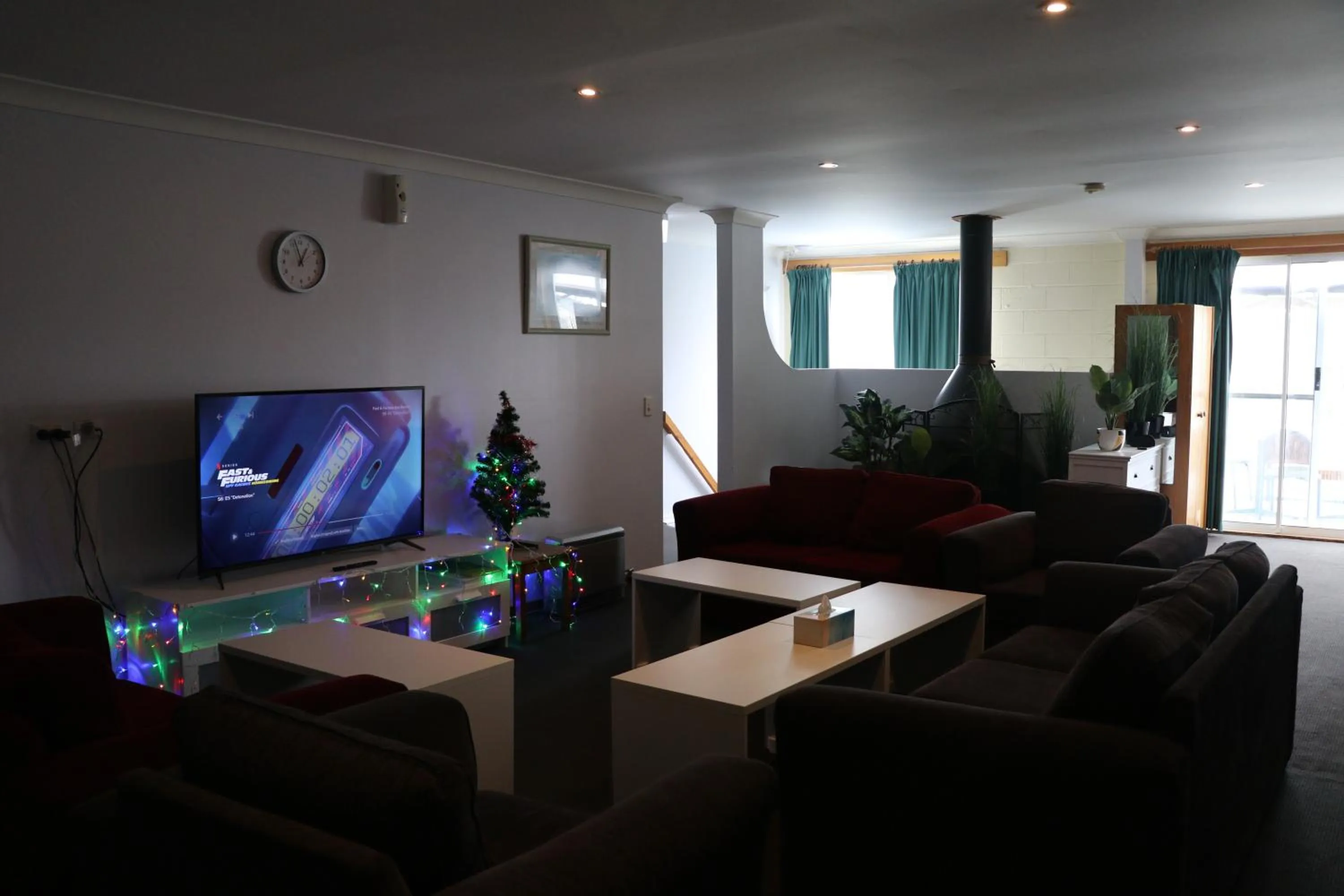 Communal lounge/ TV room in Chalet Jindabyne