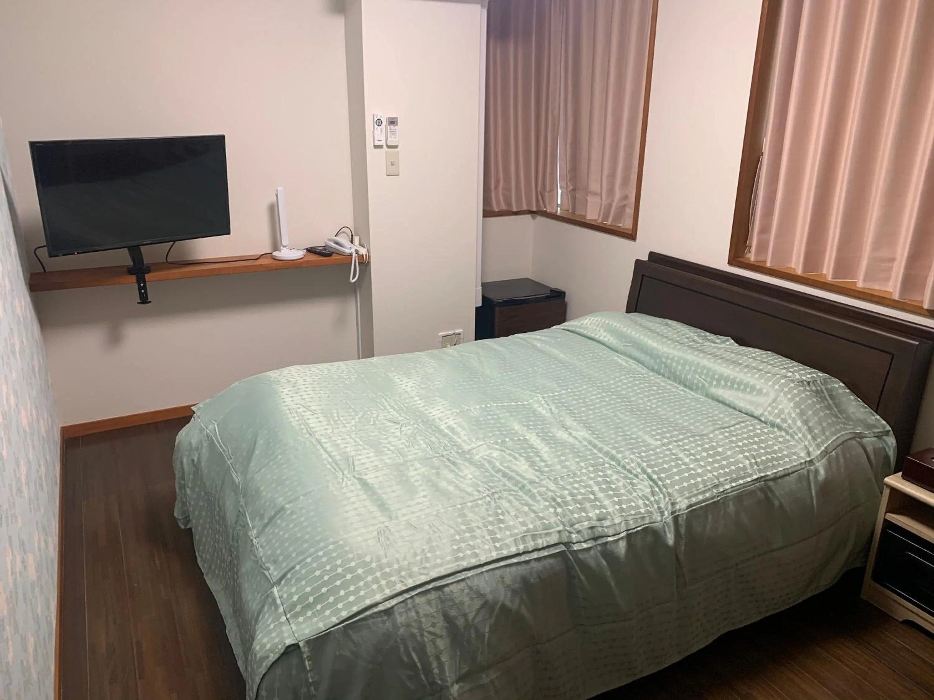 TV and multimedia, Bed in Guesthouse Zink