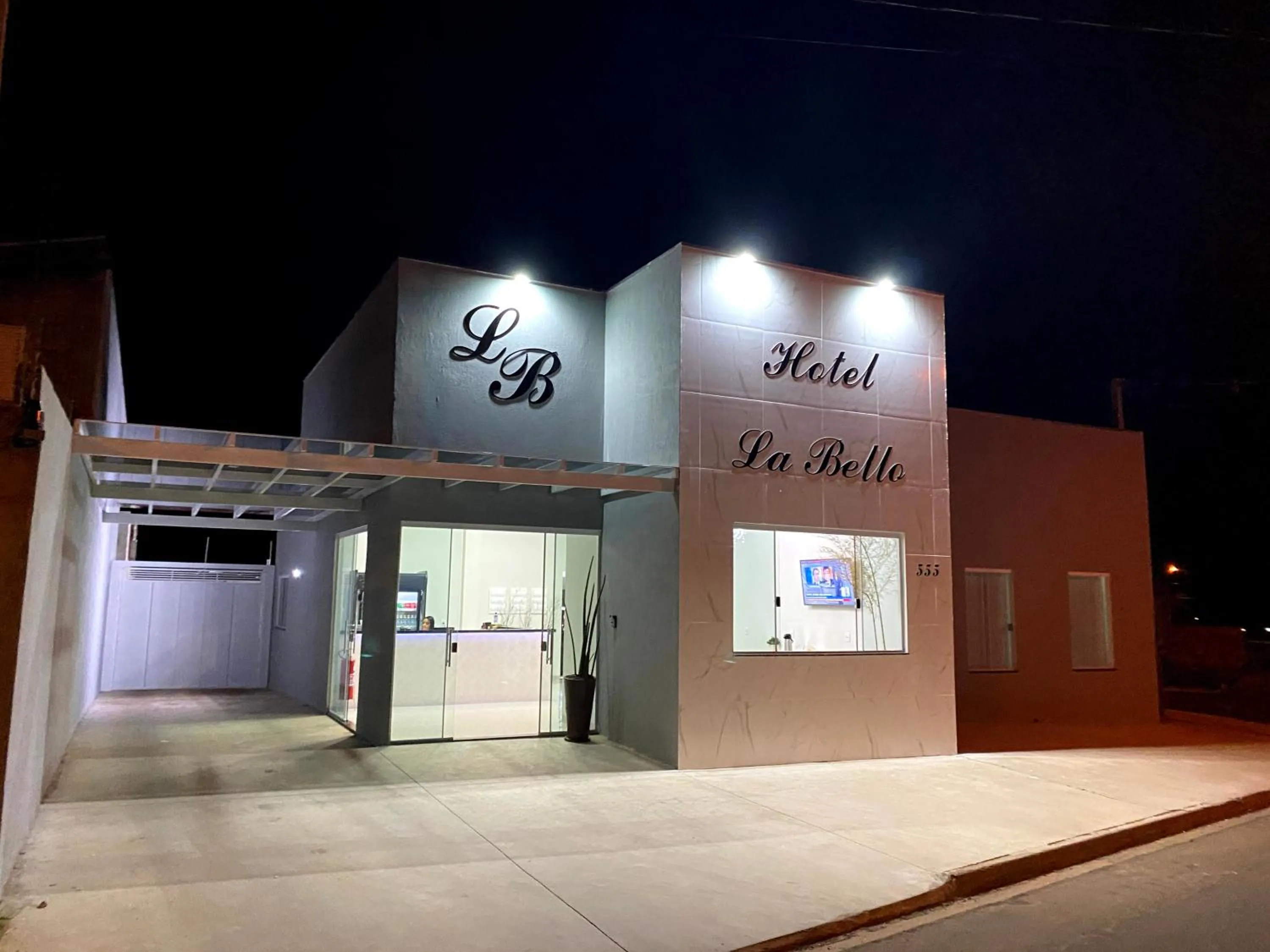 Facade/entrance in Hotel La Bello