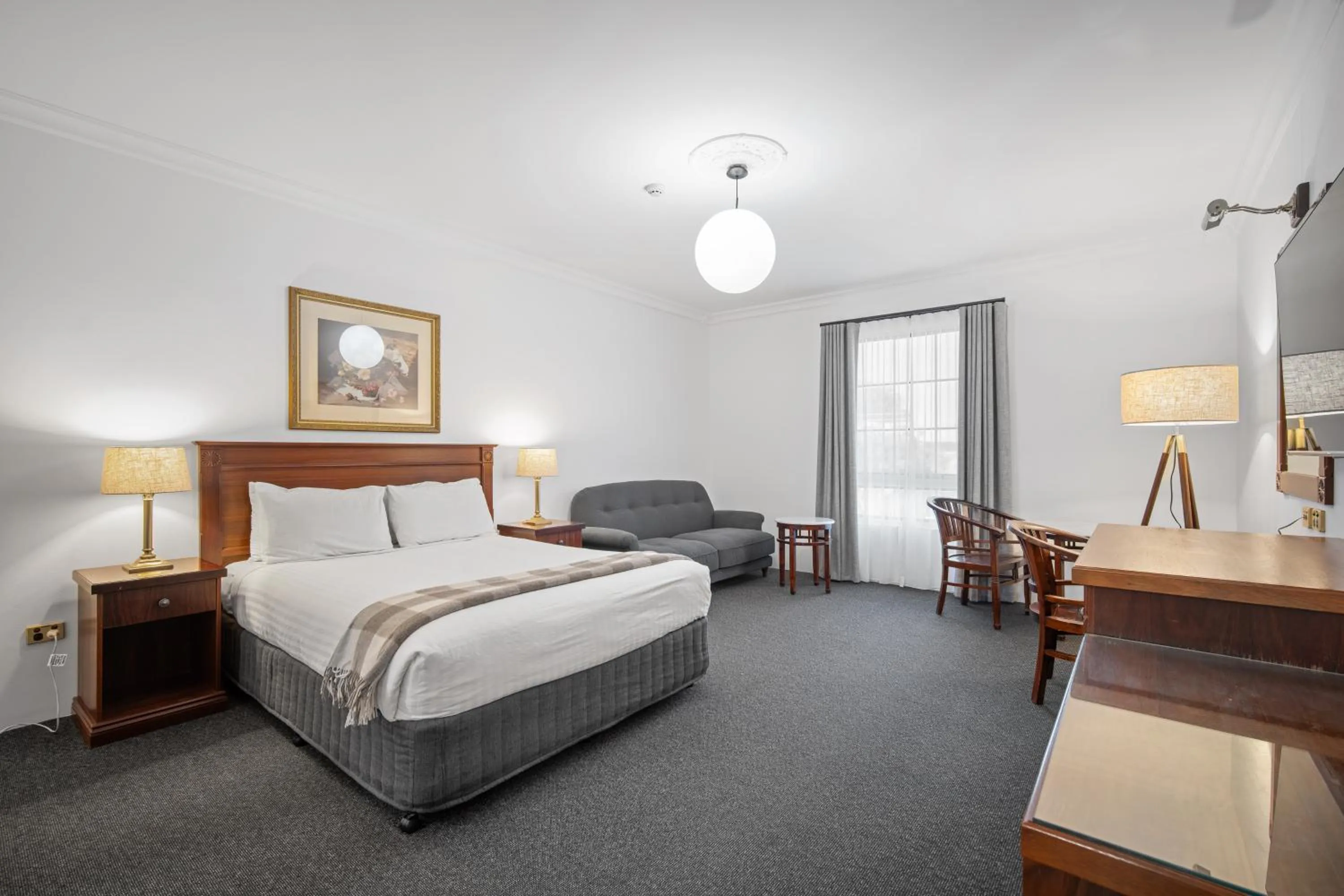 Photo of the whole room, Bed in The Lawson Riverside Suites