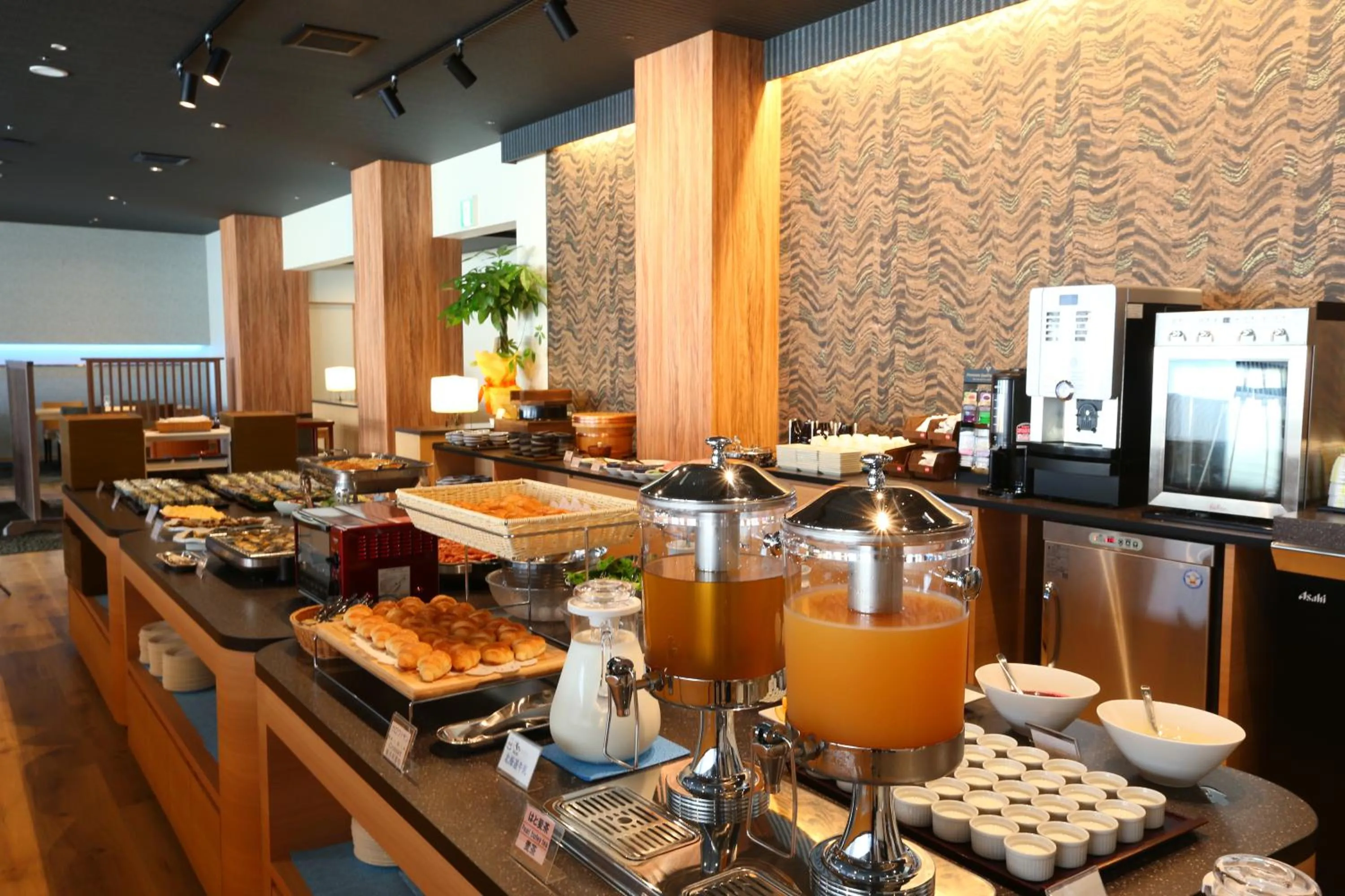 Buffet breakfast in Umiakari