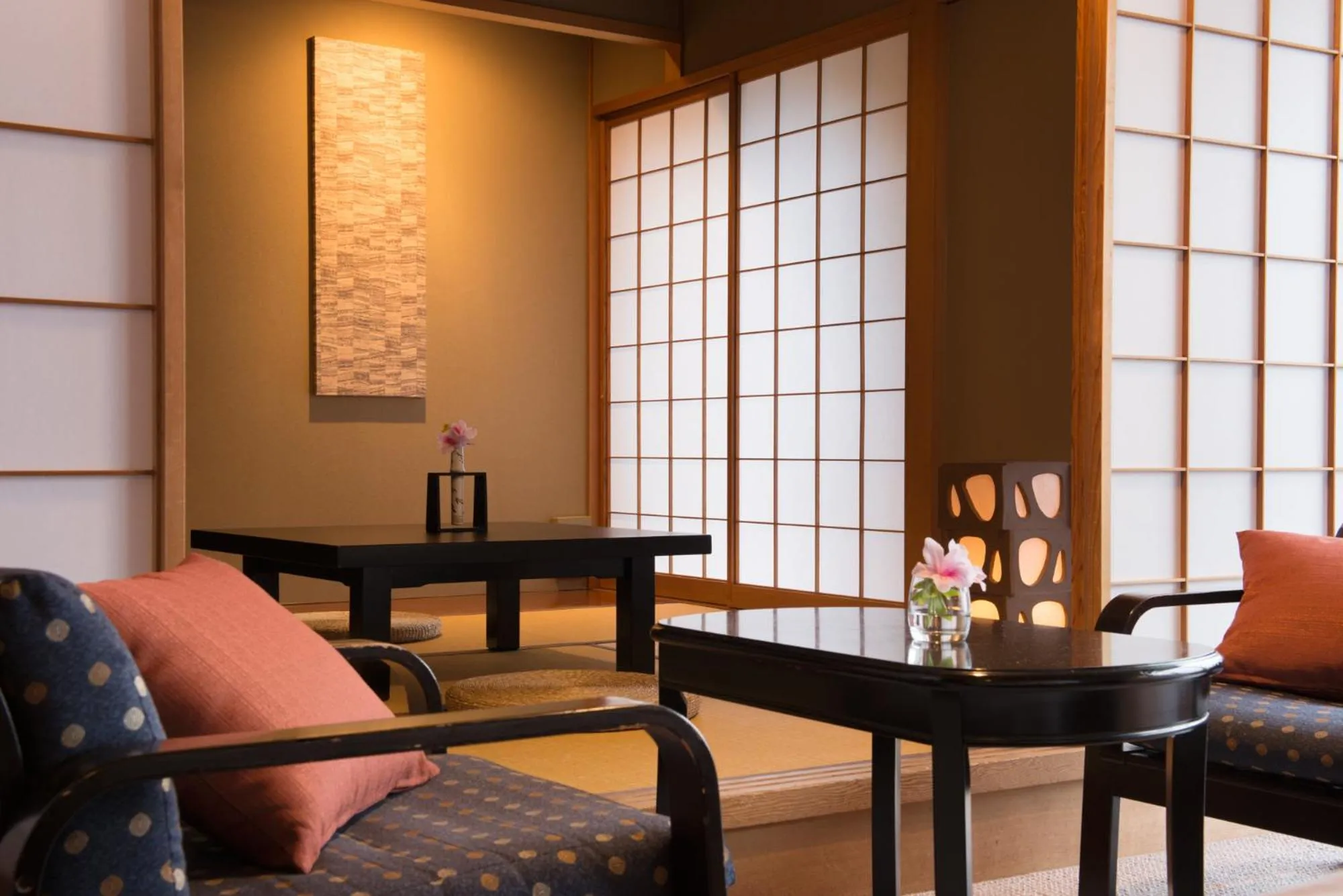 Photo of the whole room in Umiakari