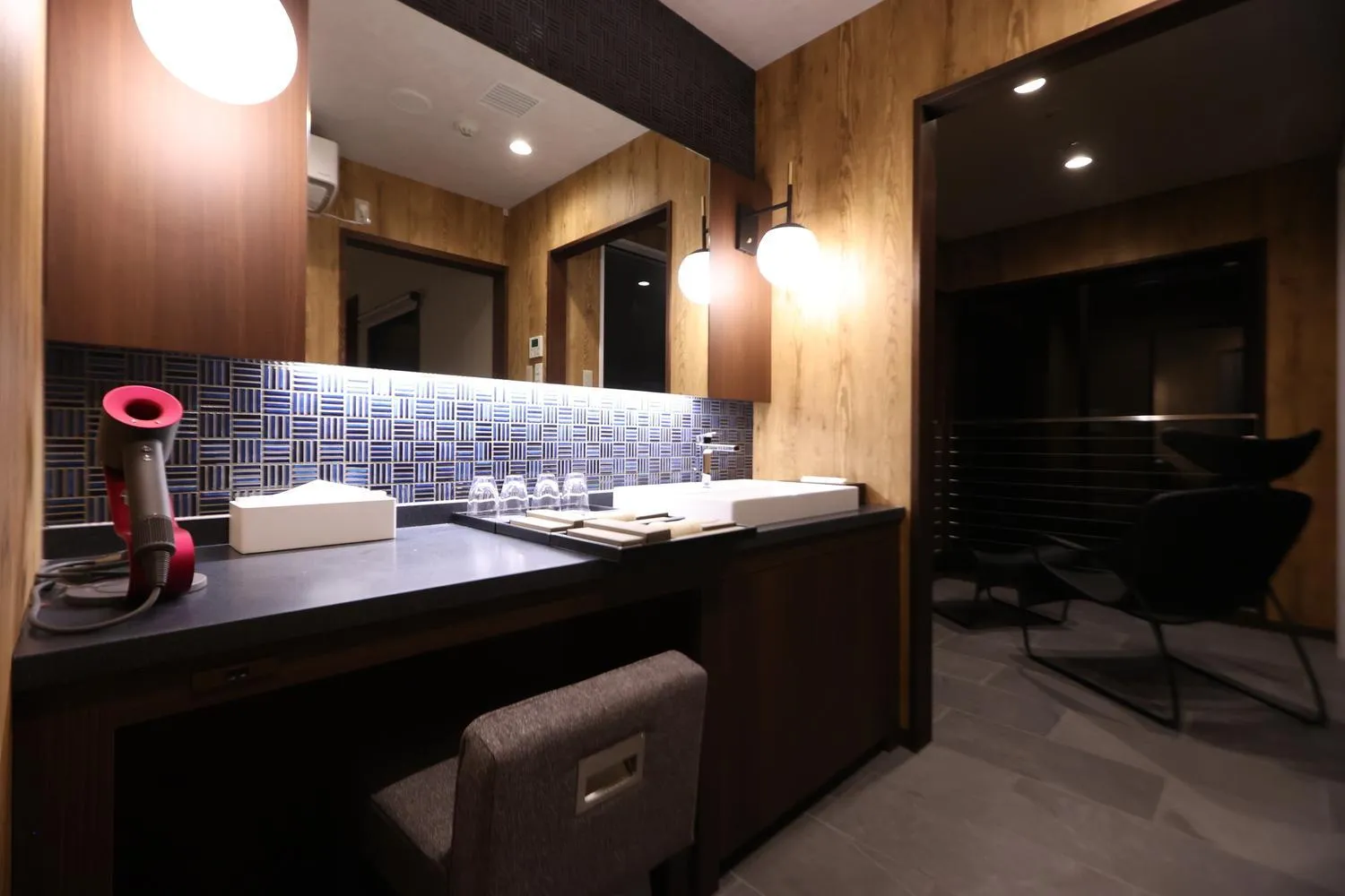 Photo of the whole room in Umiakari