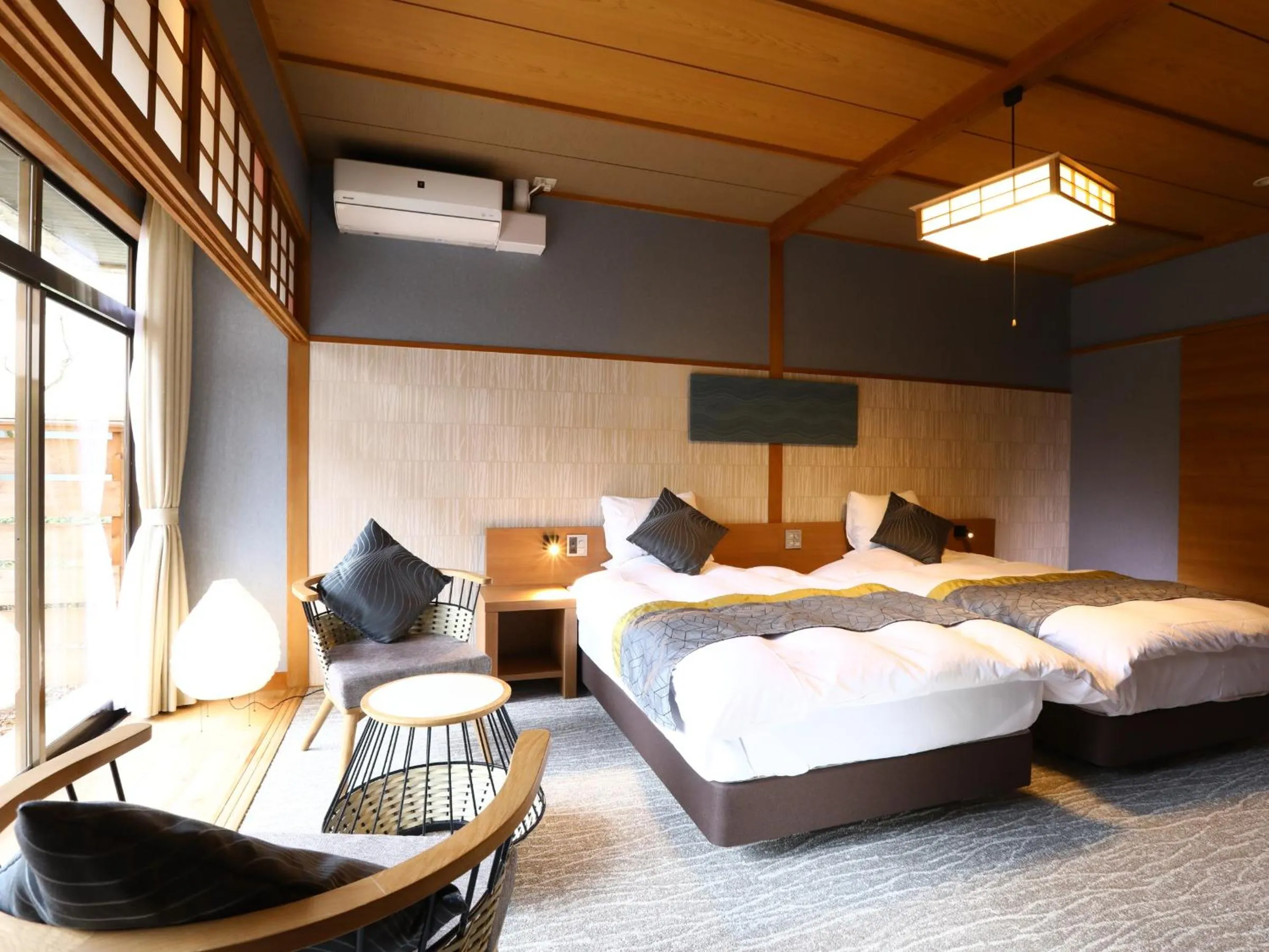Photo of the whole room, Bed in Umiakari