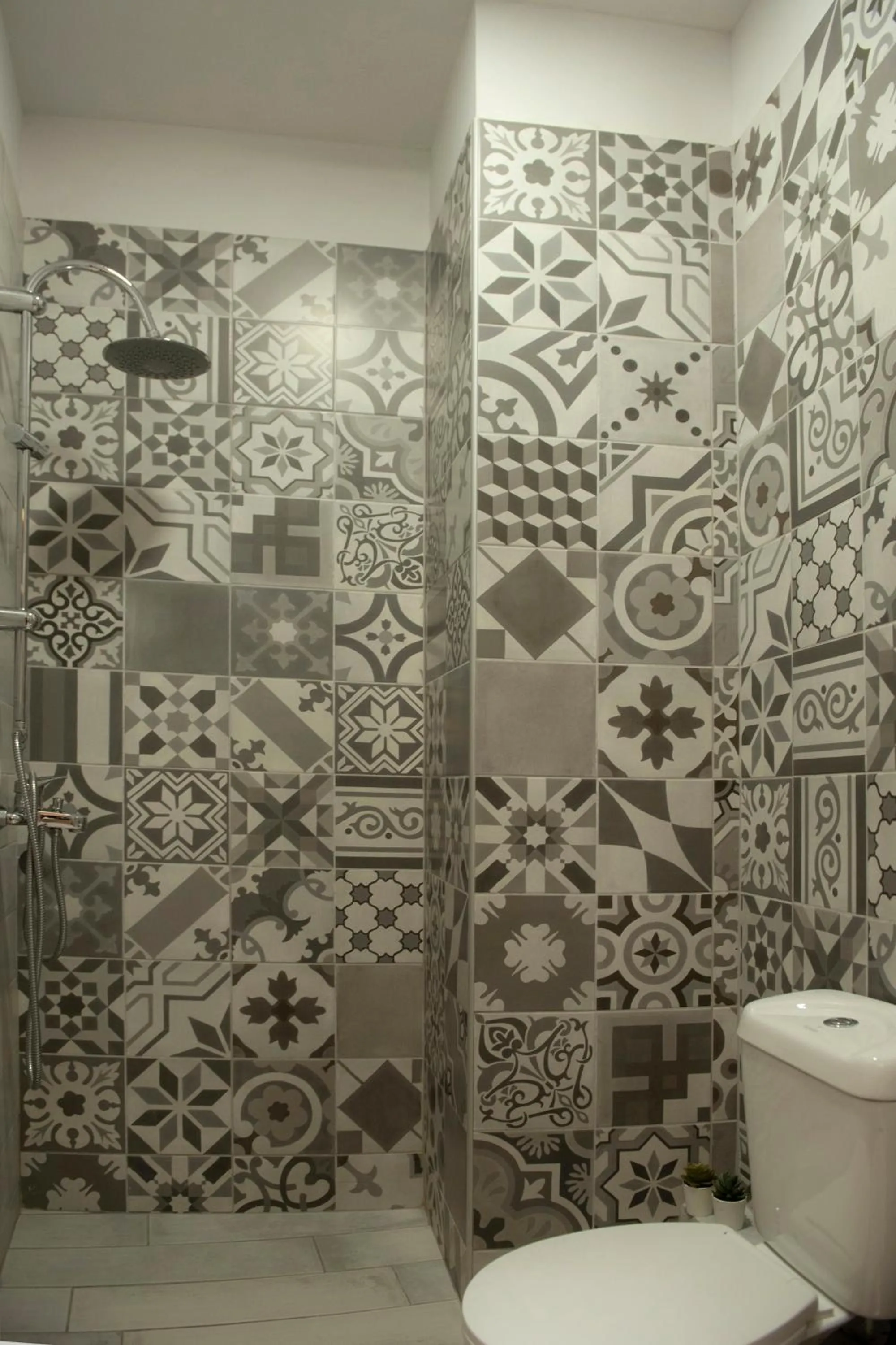 Shower in Beautiful City Suites