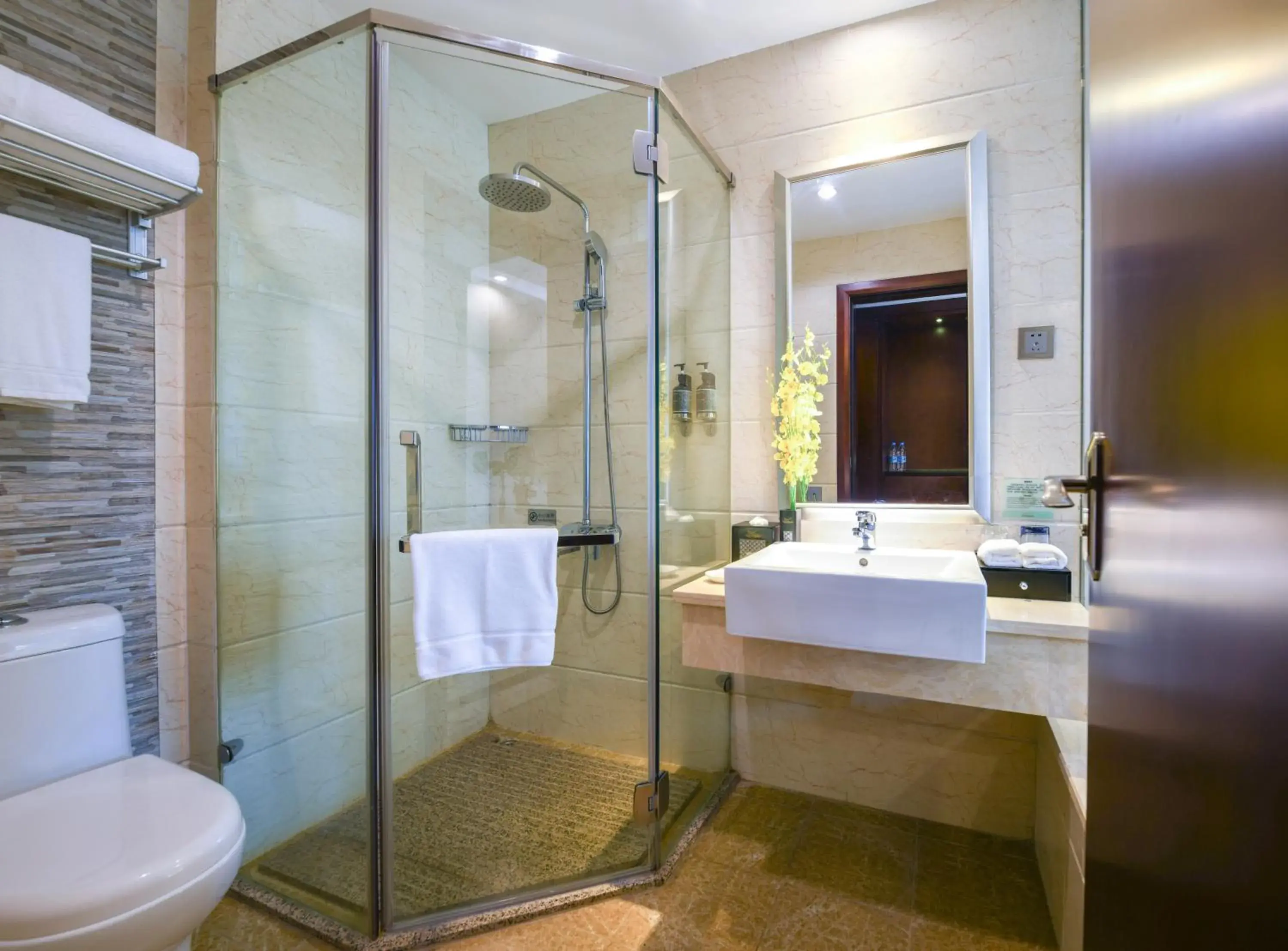 Superior Twin Room in Gondola Hotel Superior Twin Room in Gondola Hotel