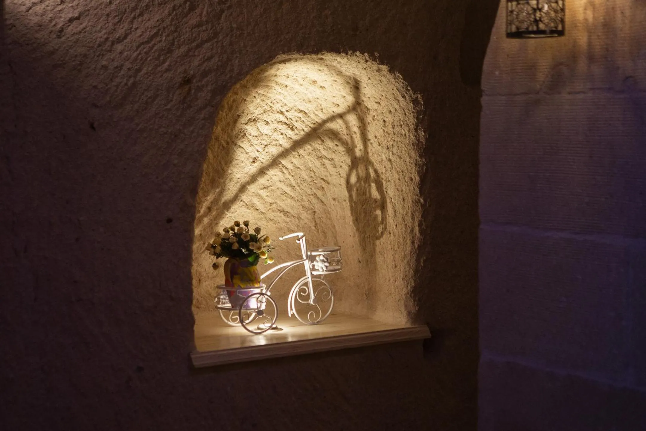 Decorative detail in Karlık Cave Suite Cappadocia