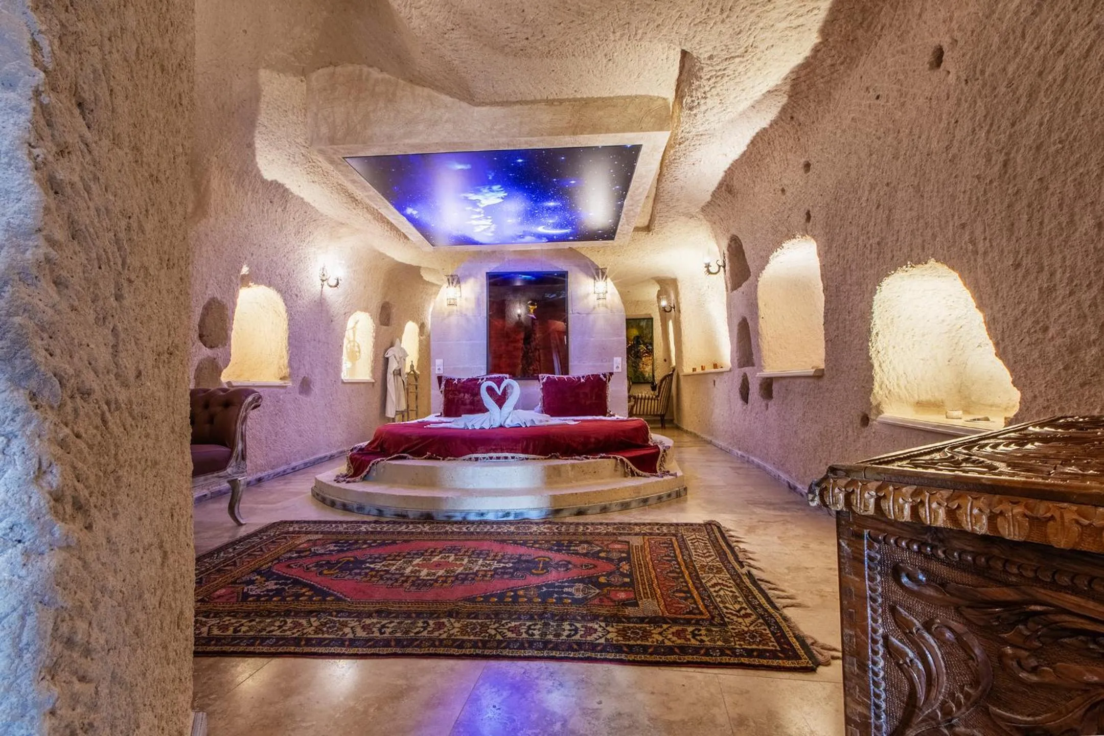 Bed in Karlık Cave Suite Cappadocia