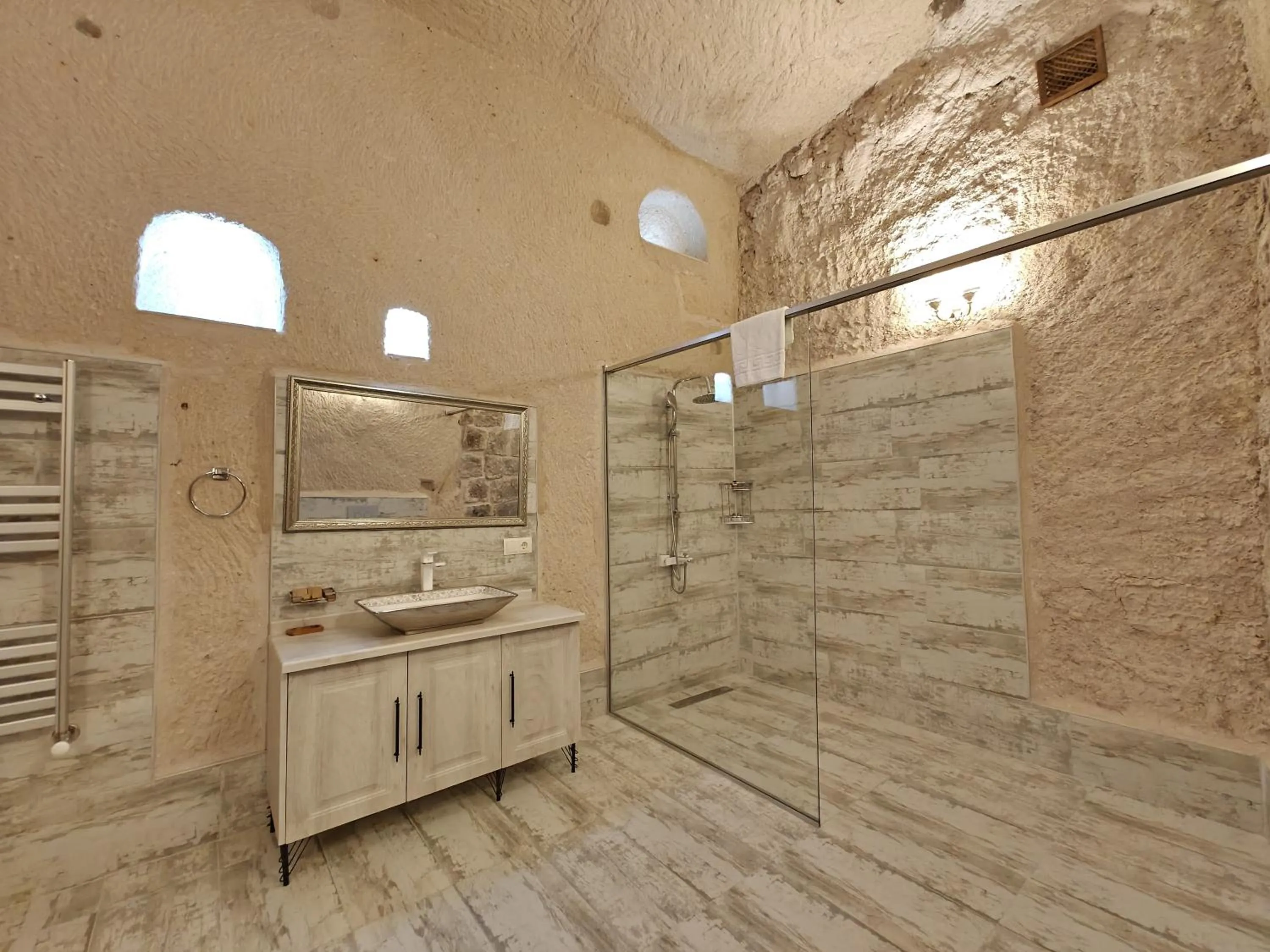 Shower in Karlık Cave Suite Cappadocia