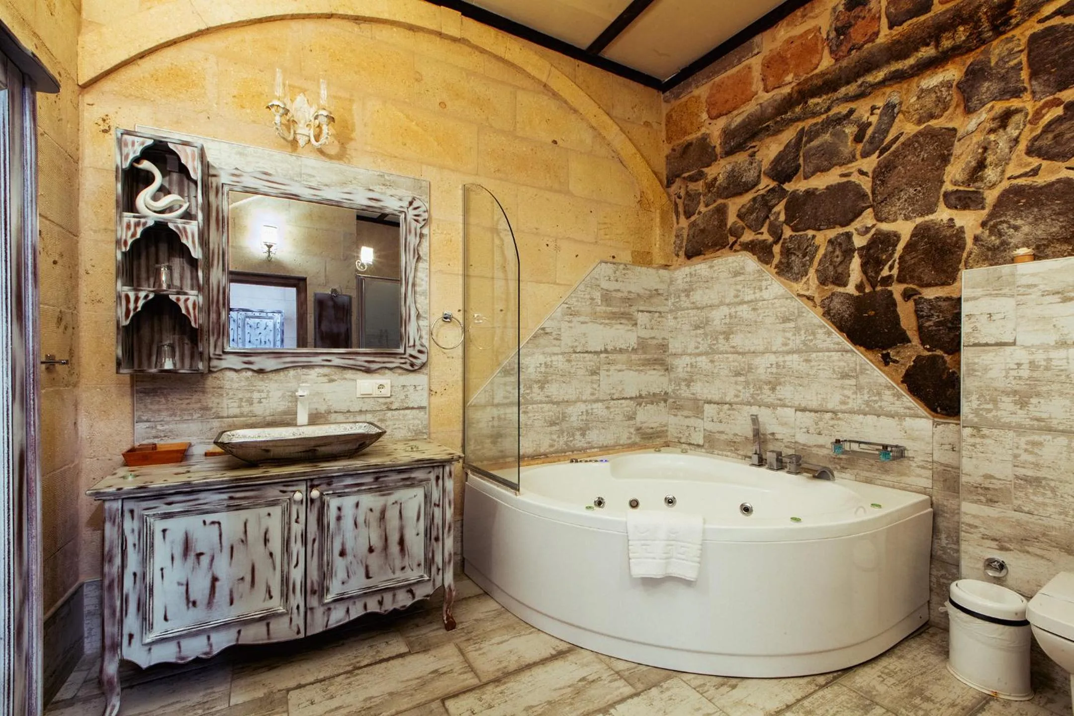 Shower in Karlık Cave Suite Cappadocia