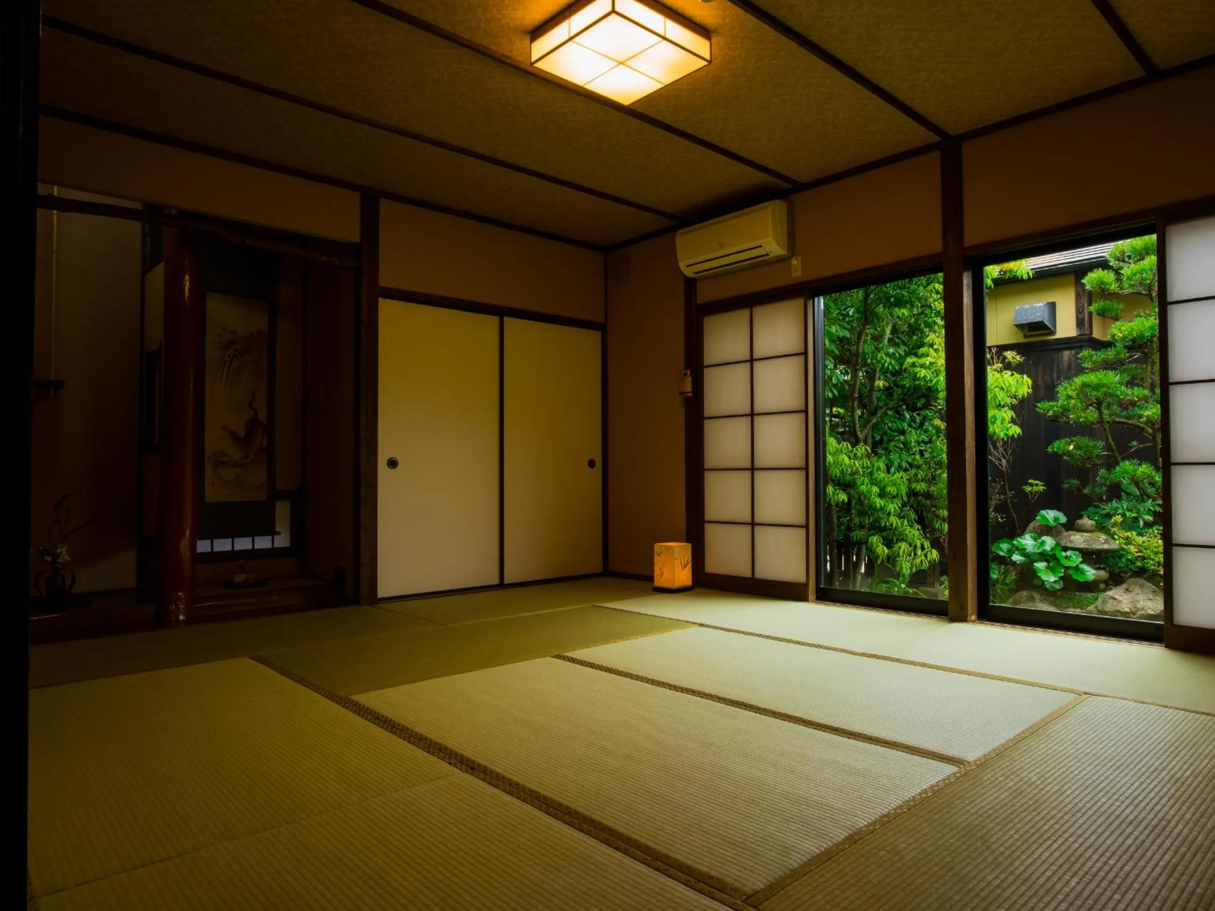 Photo of the whole room in Yurari Rokumyo