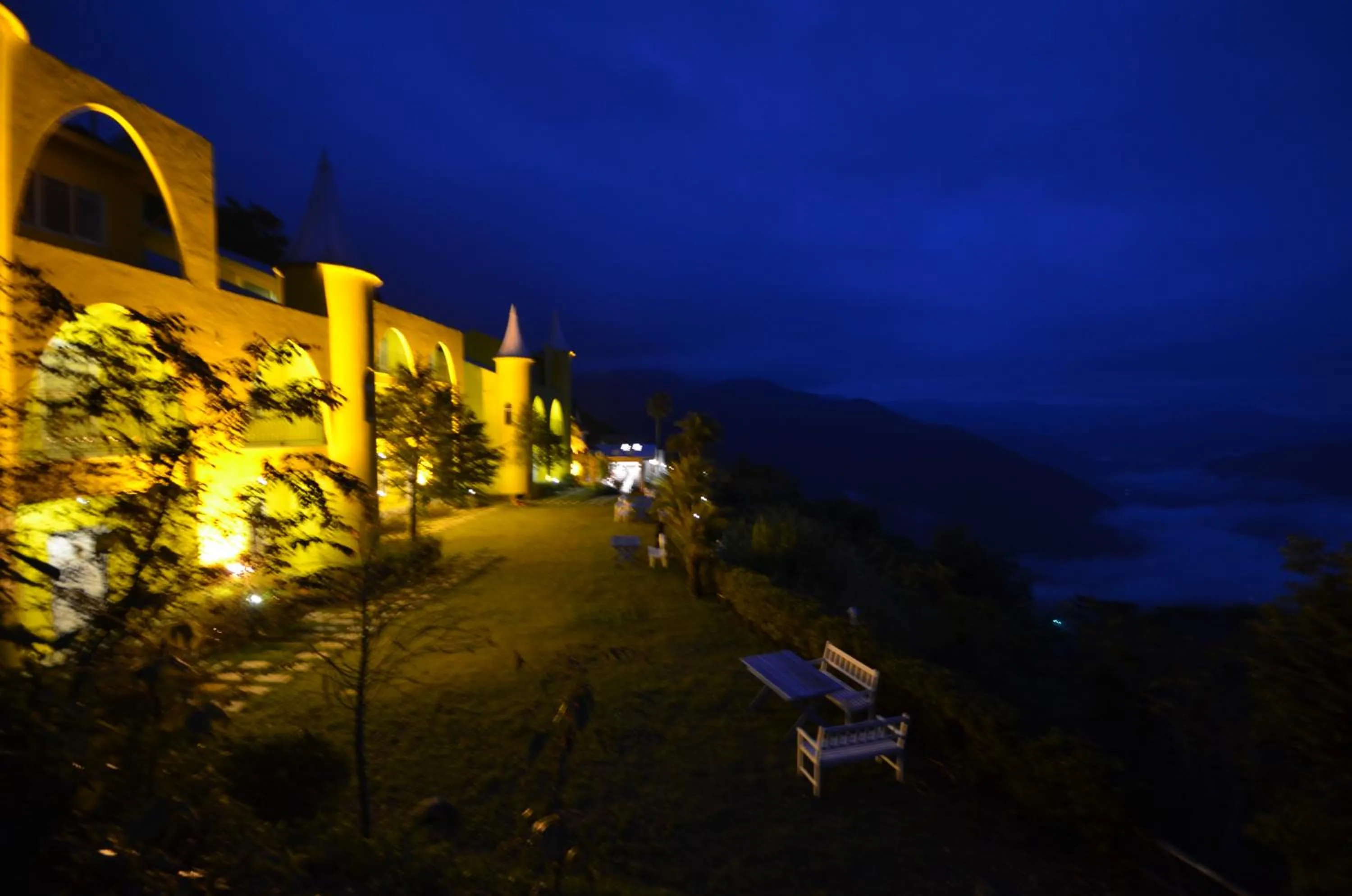 Night in Cingjing Brilliant Twins of Seattle