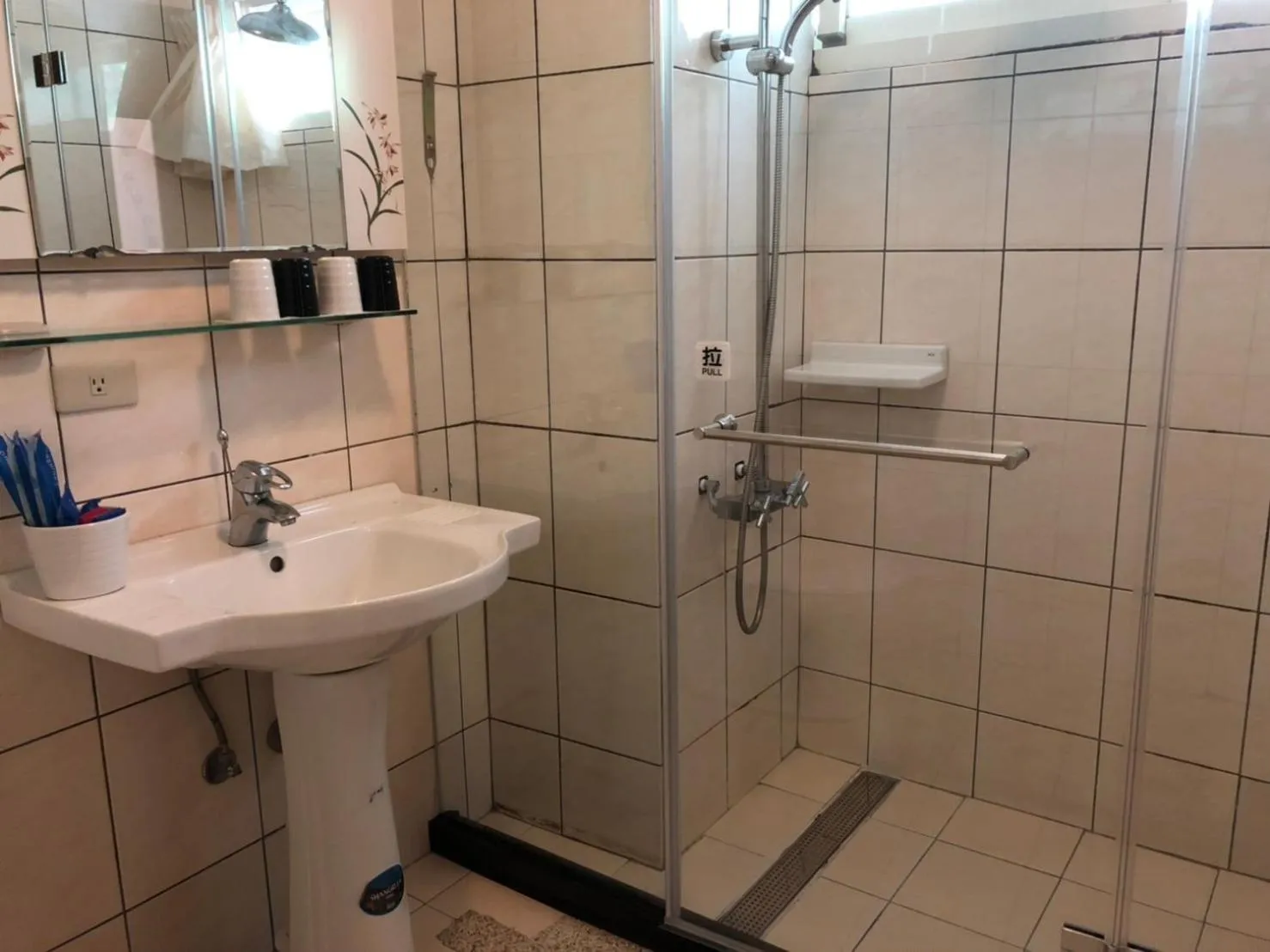 Shower in Cingjing Brilliant Twins of Seattle