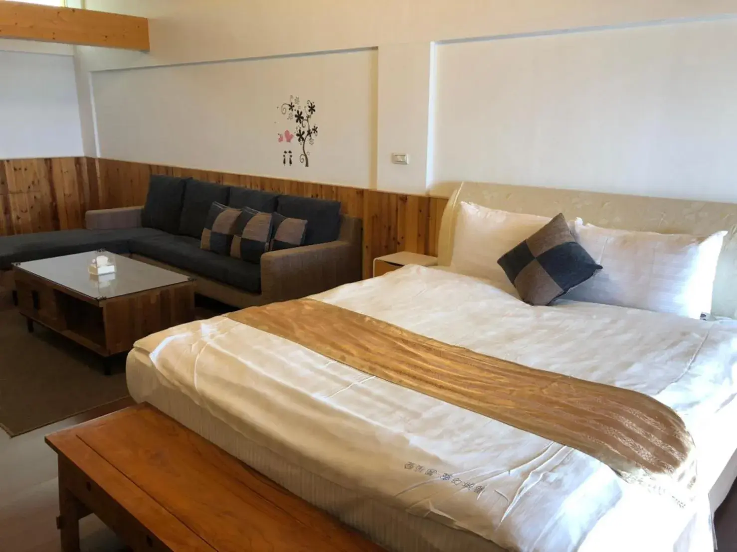 Deluxe Double Room - Building B in Cingjing Brilliant Twins of Seattle Deluxe Double Room - Building B in Cingjing Brilliant Twins of Seattle