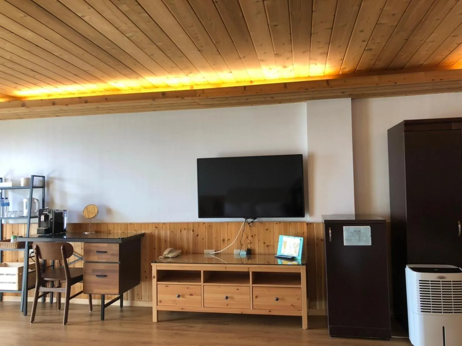 Day in Cingjing Brilliant Twins of Seattle