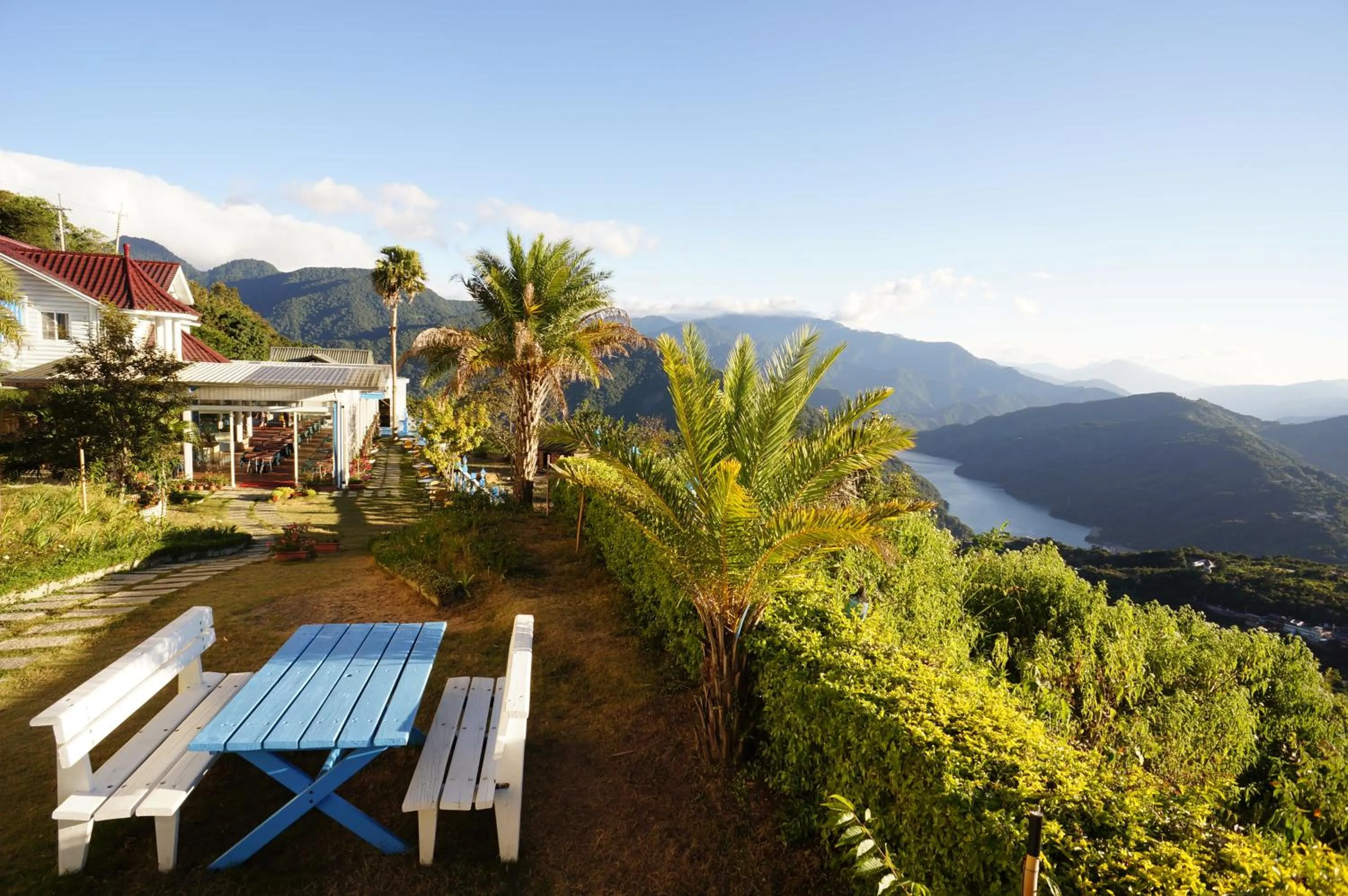 Off site in Cingjing Brilliant Twins of Seattle