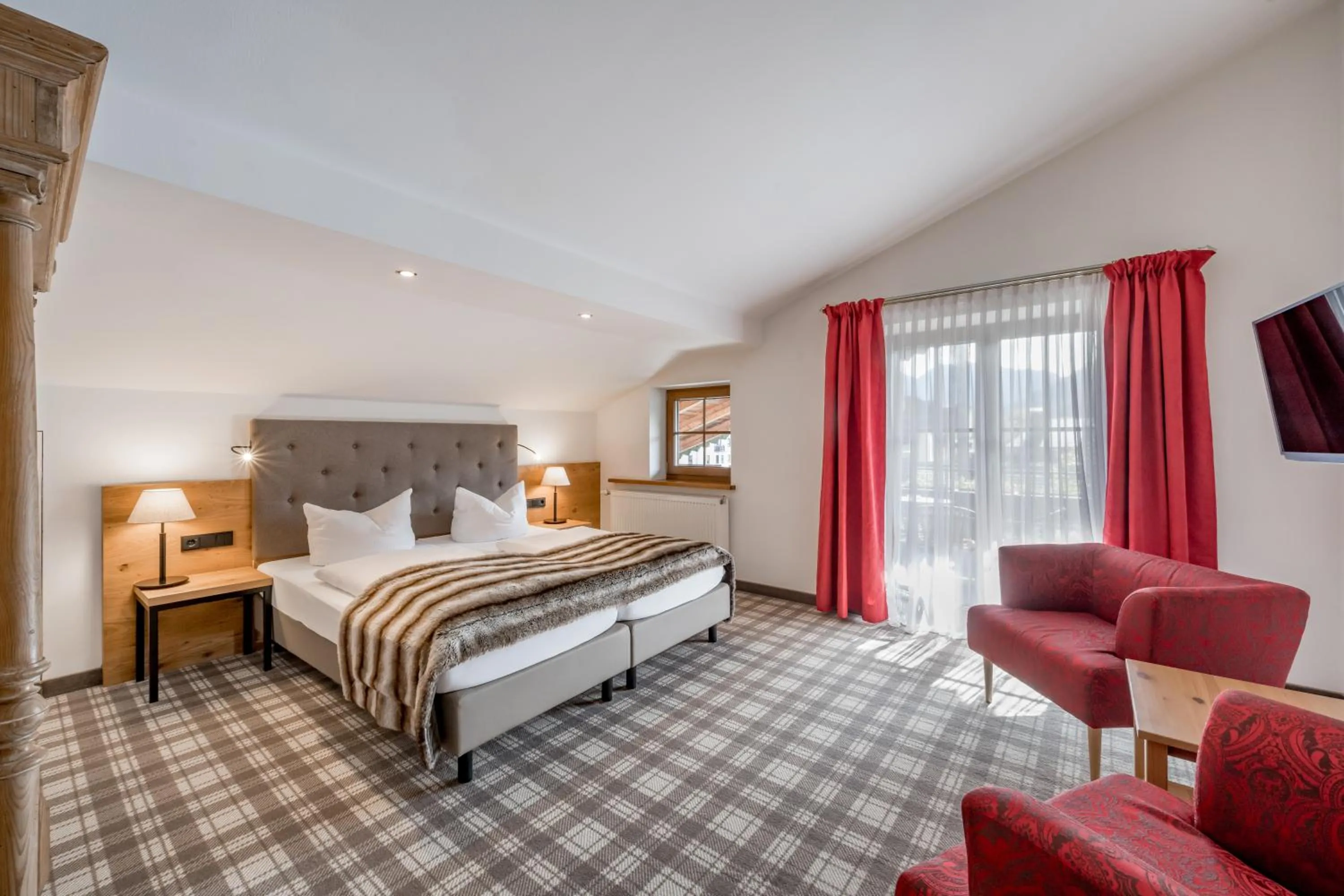 Bedroom, Bed in Ruhpoldinger Hof - Hotel & Wellness