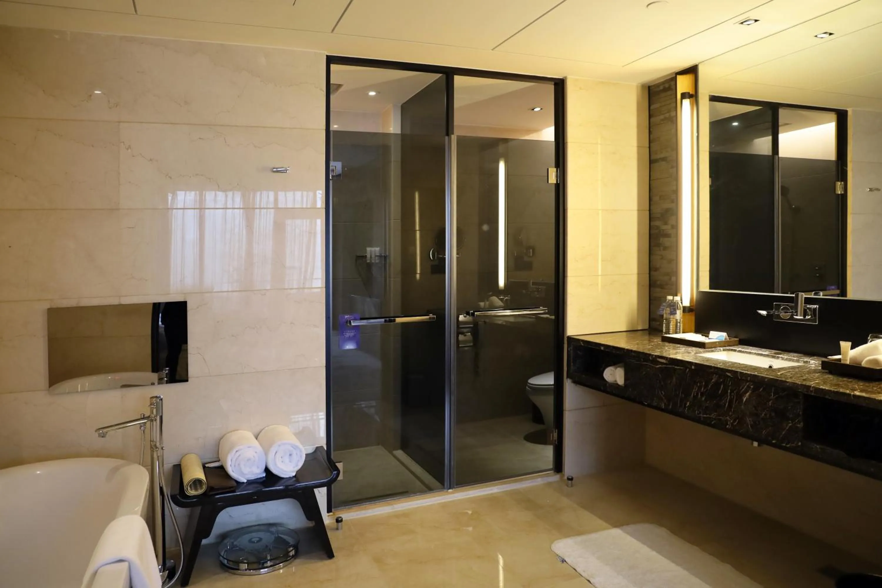 Bathroom in Radisson Blu Hotel Chongqing Sha Ping Ba