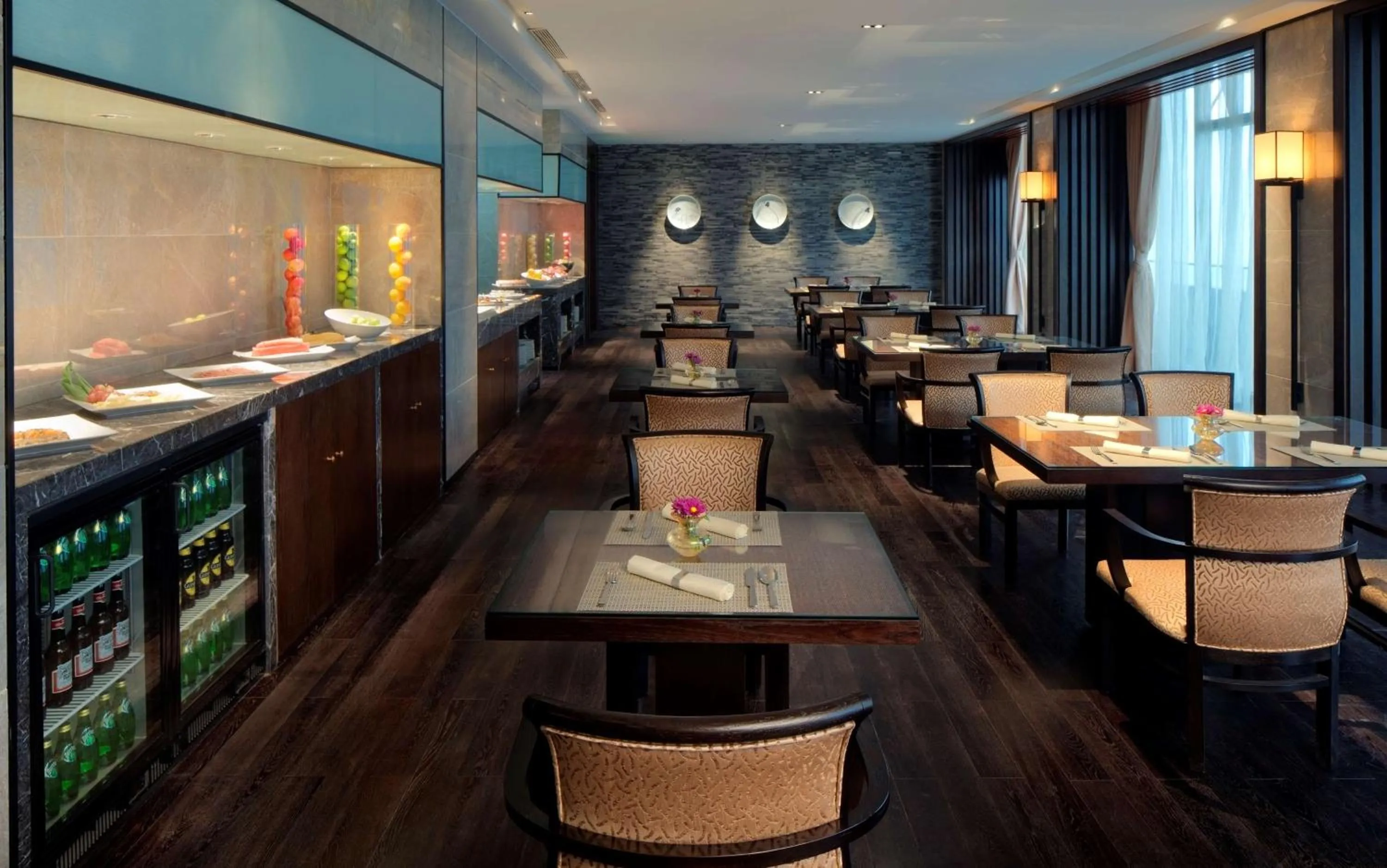 Lounge or bar, Restaurant/Places to Eat in Radisson Blu Hotel Chongqing Sha Ping Ba