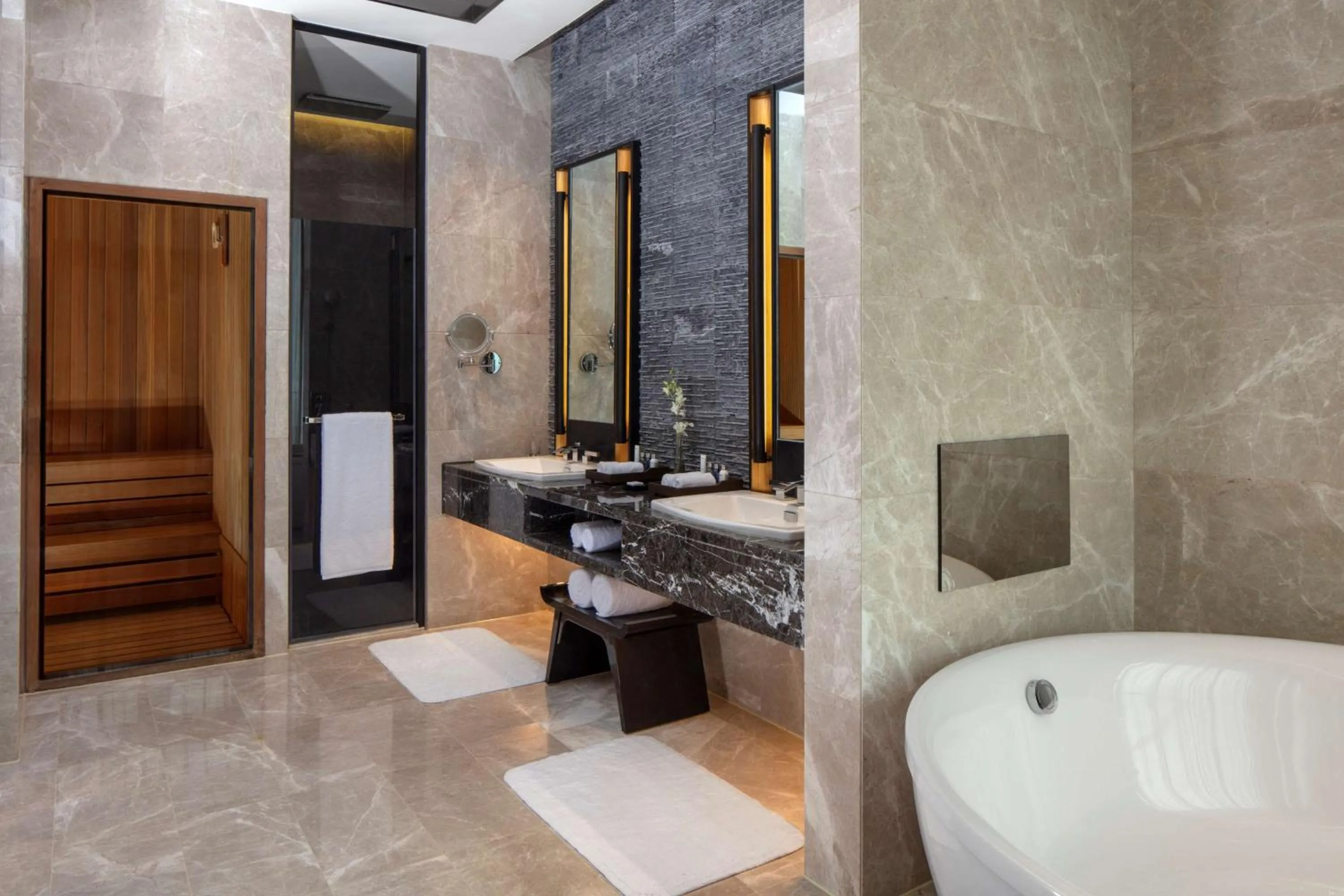 Bathroom in Radisson Blu Hotel Chongqing Sha Ping Ba