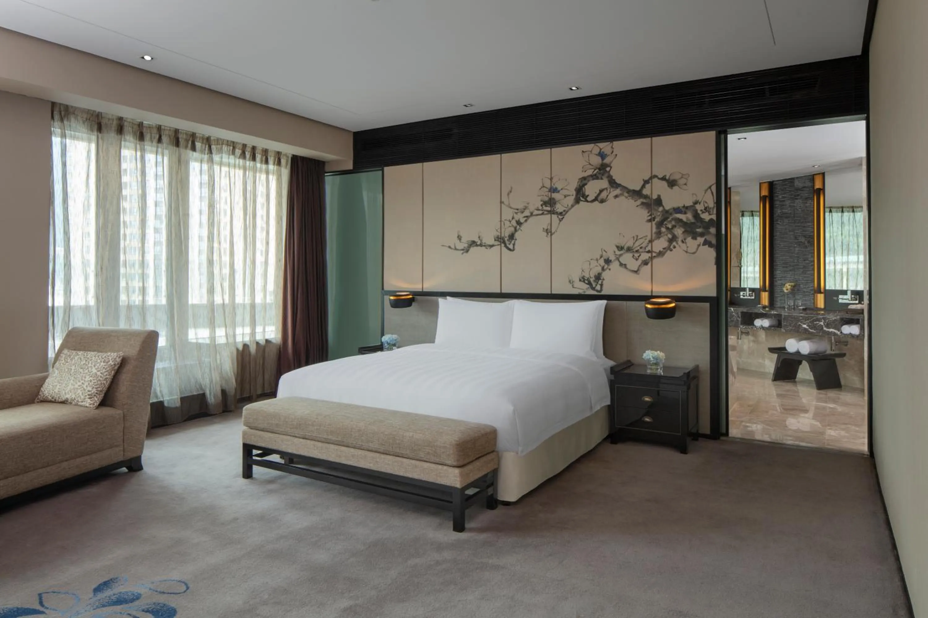 Bed in Radisson Blu Hotel Chongqing Sha Ping Ba