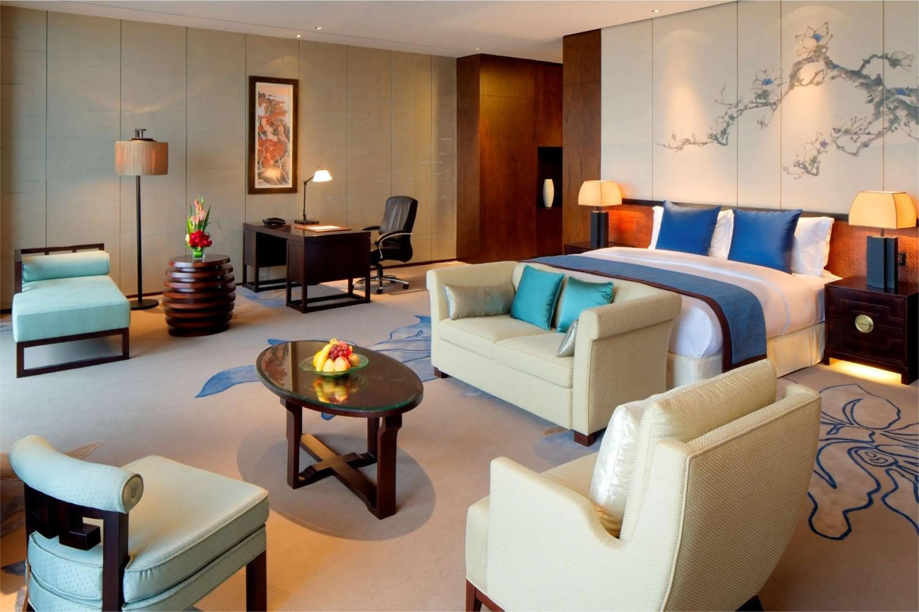 Photo of the whole room, Seating Area in Radisson Blu Hotel Chongqing Sha Ping Ba