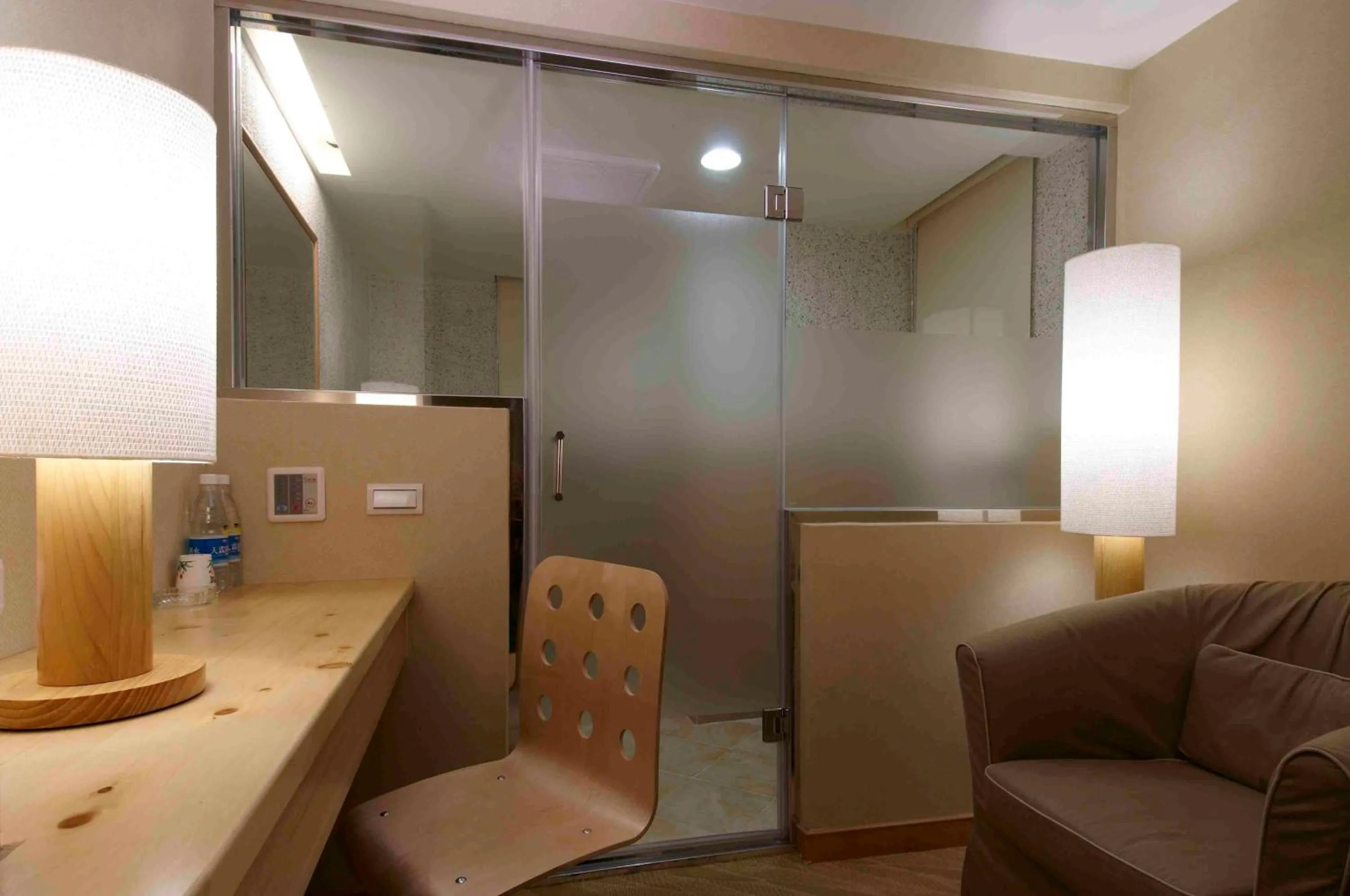 Decorative detail in Hotel Color