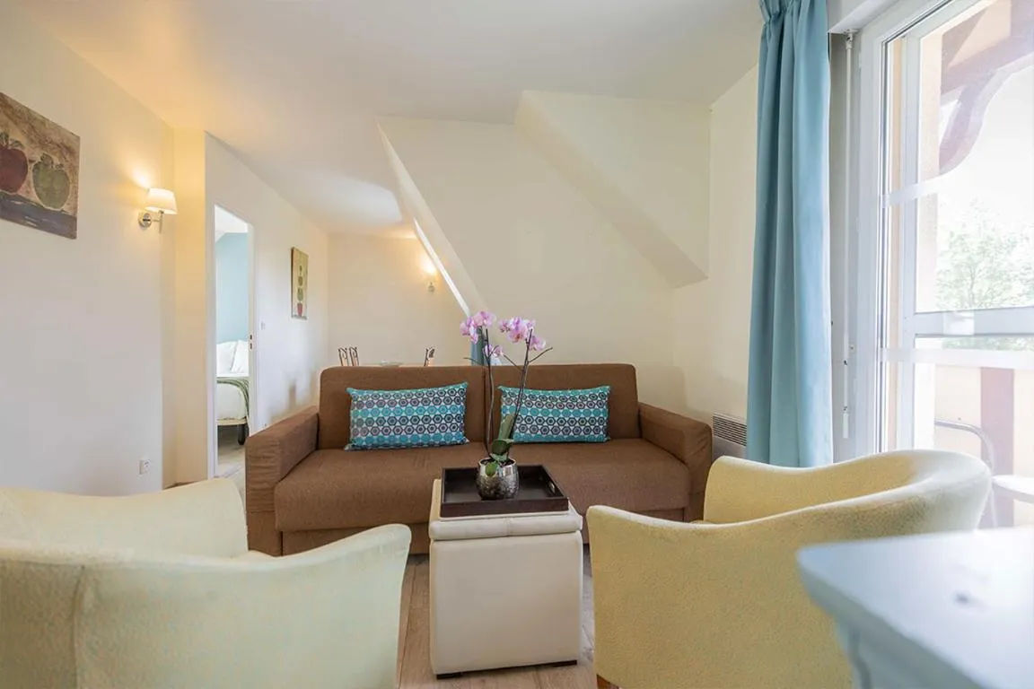 Living room in Club Wyndham Normandy