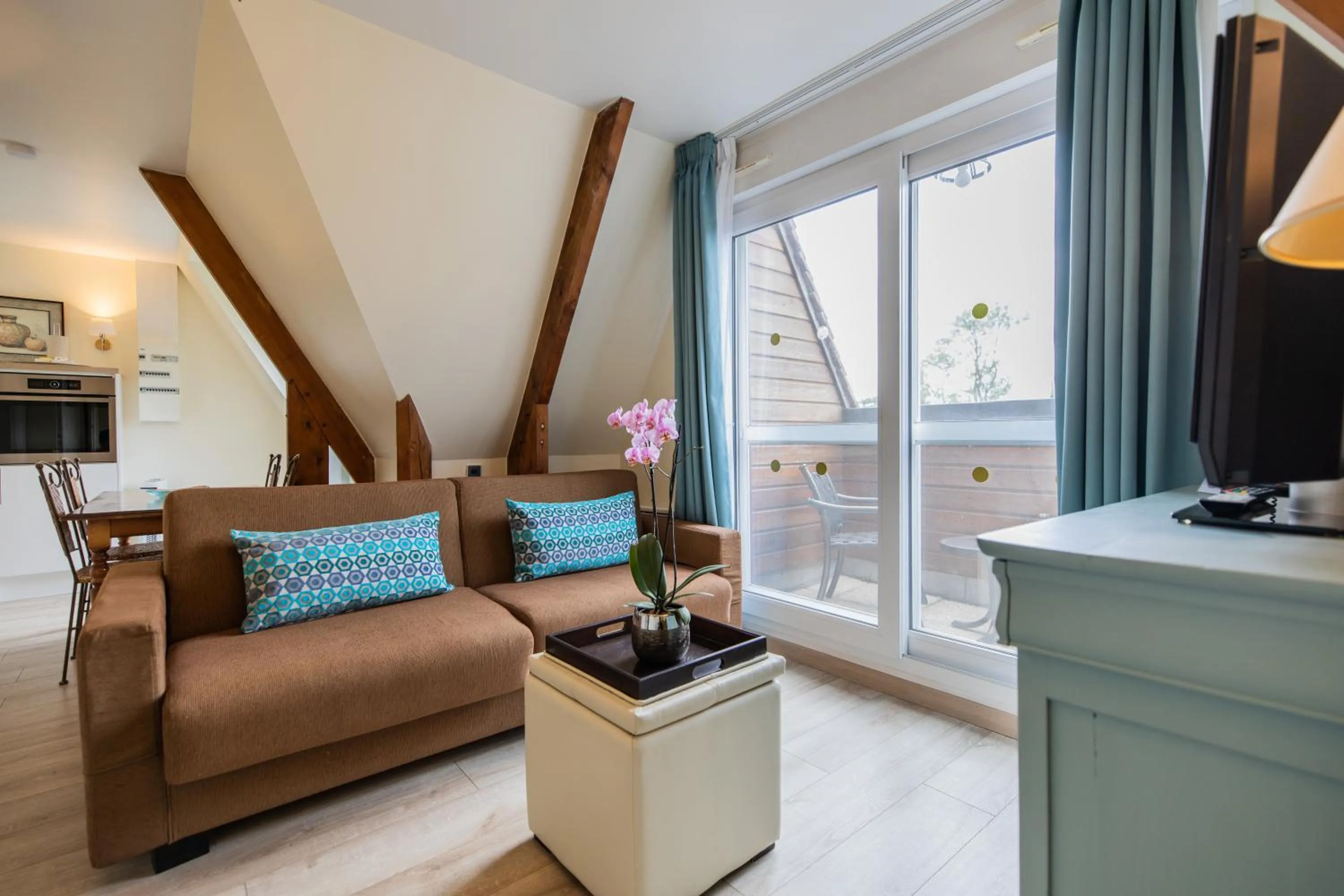 Living room in Club Wyndham Normandy