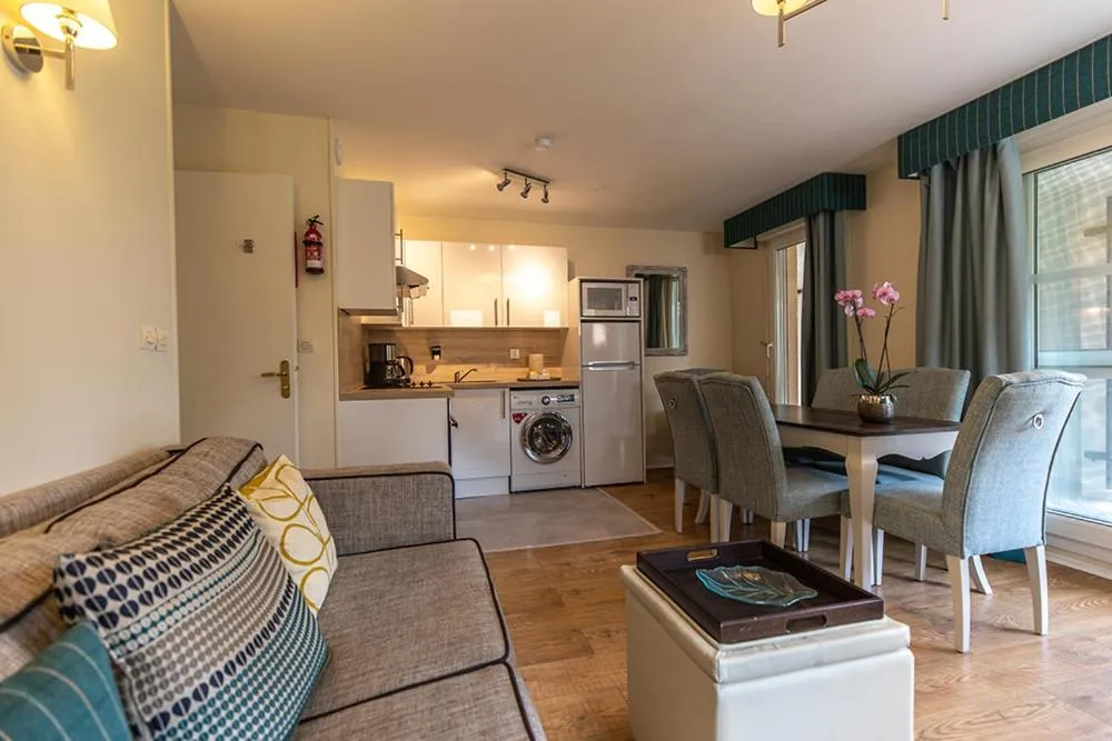 Kitchen or kitchenette in Club Wyndham Normandy