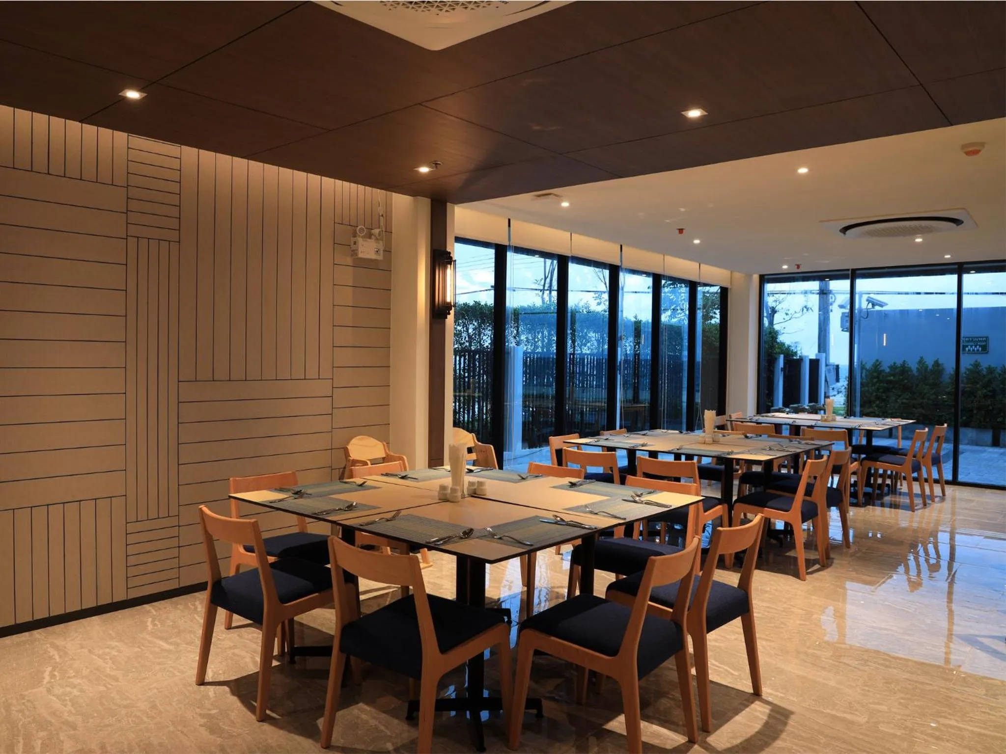 Restaurant/places to eat in Fortune Saeng Chan Beach Hotel Rayong - SHA Plus