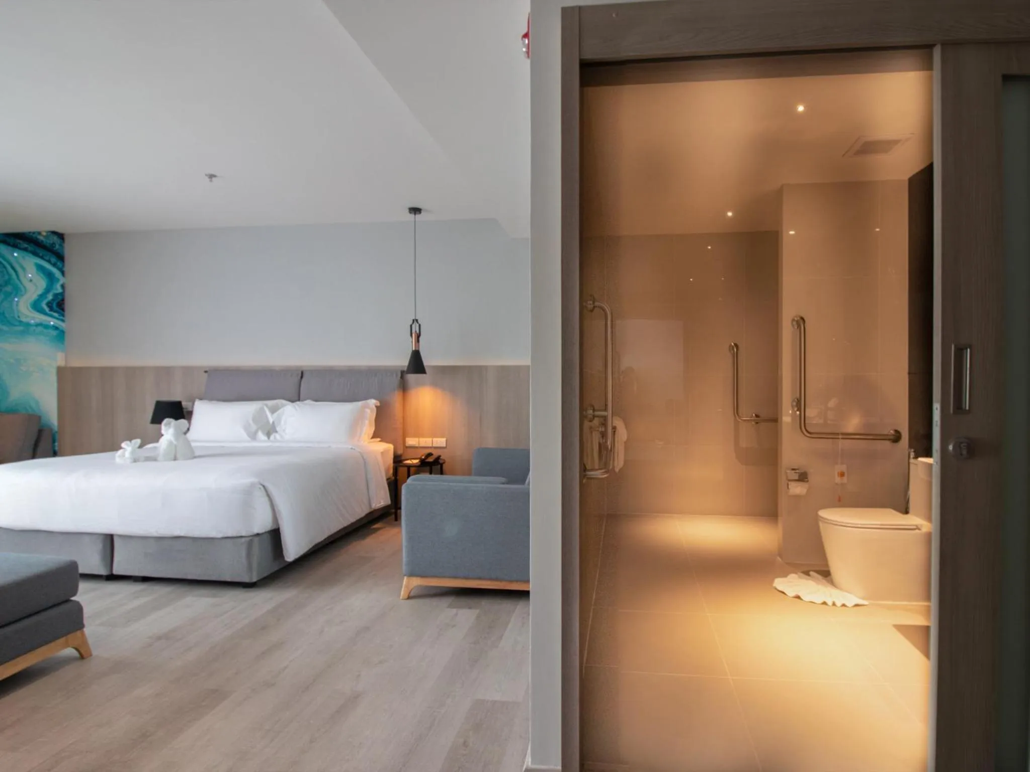 Bathroom, Bed in Fortune Saeng Chan Beach Hotel Rayong - SHA Plus