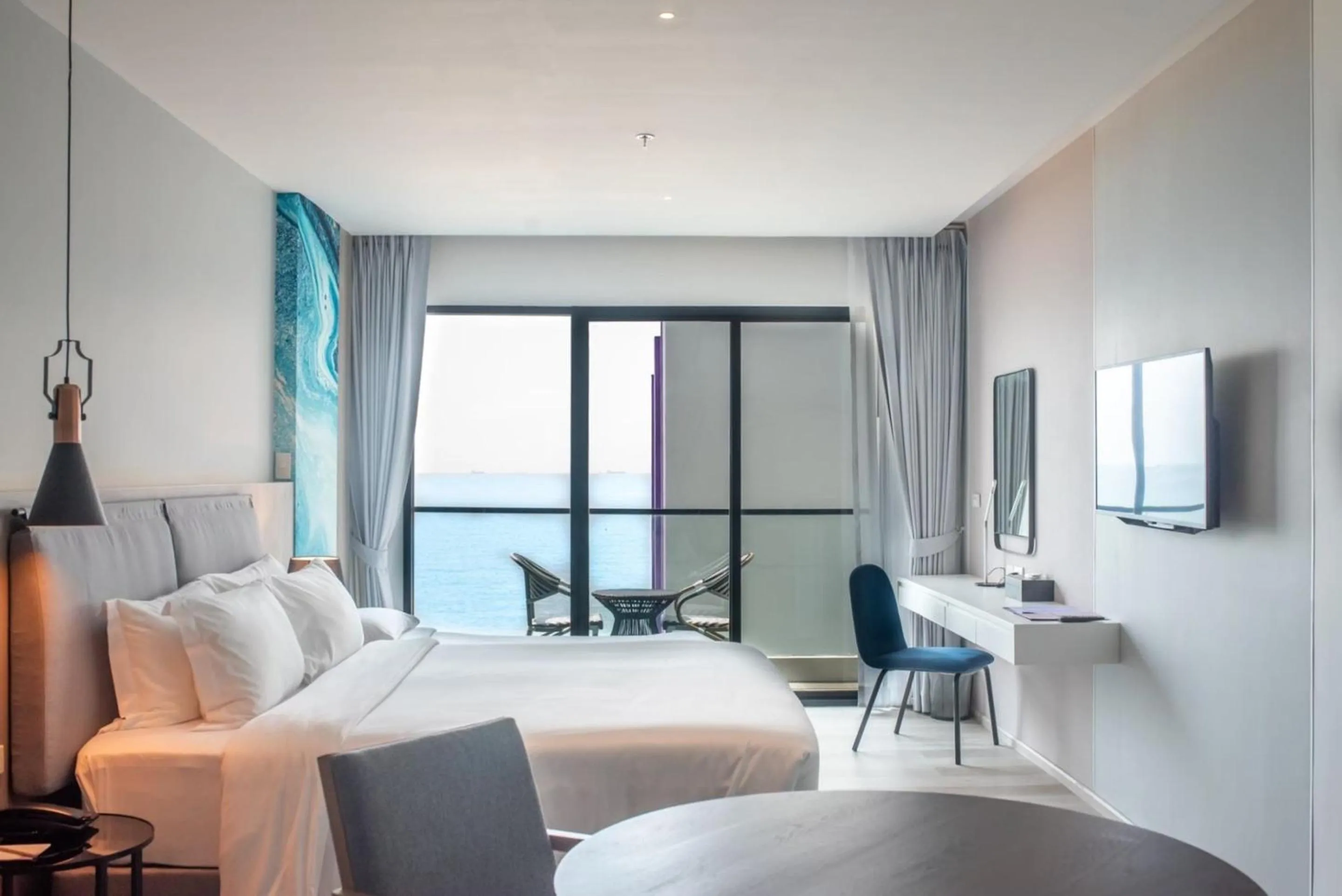 Photo of the whole room, Bed in Fortune Saeng Chan Beach Hotel Rayong - SHA Plus