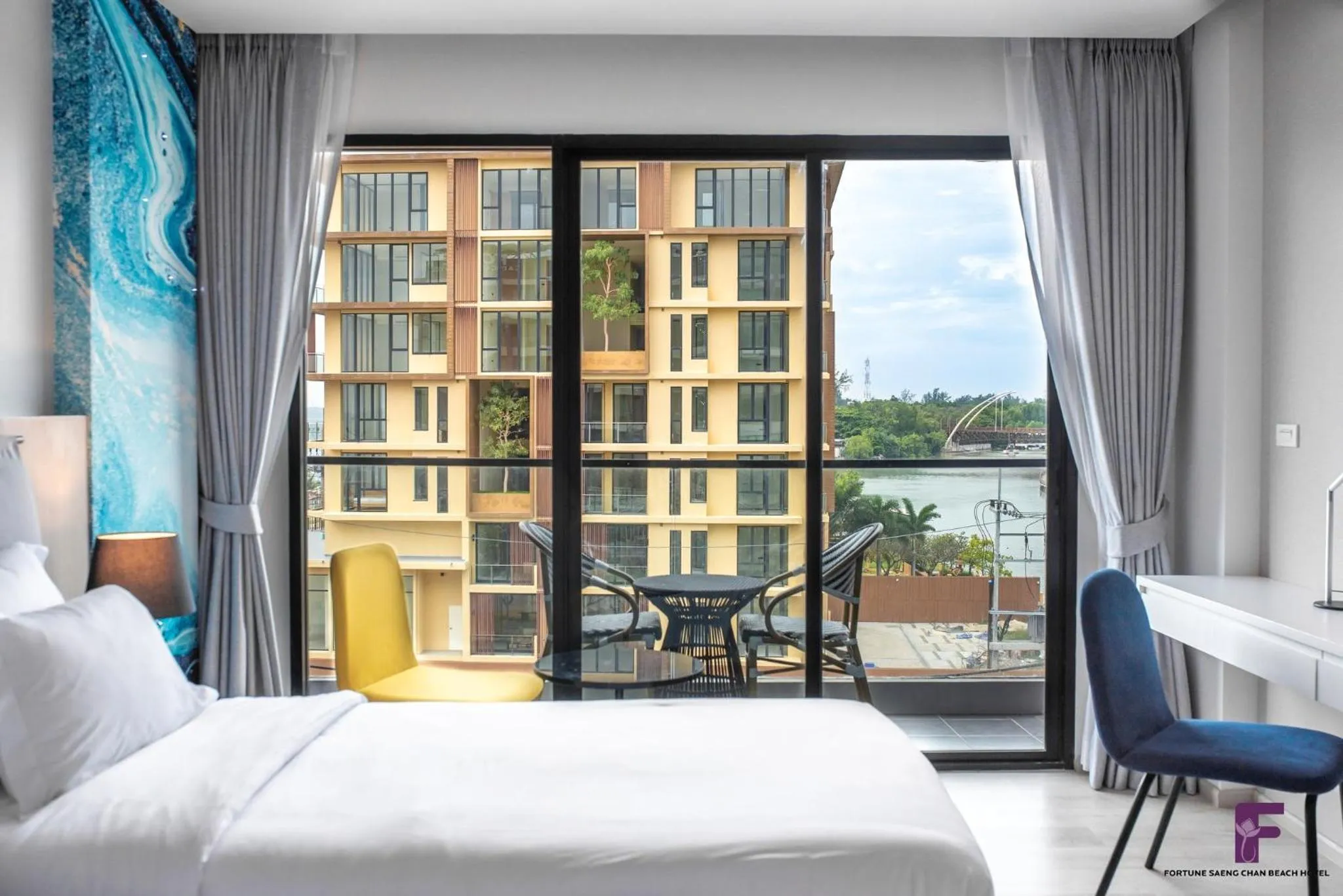 Bedroom, Bed in Fortune Saeng Chan Beach Hotel Rayong - SHA Plus