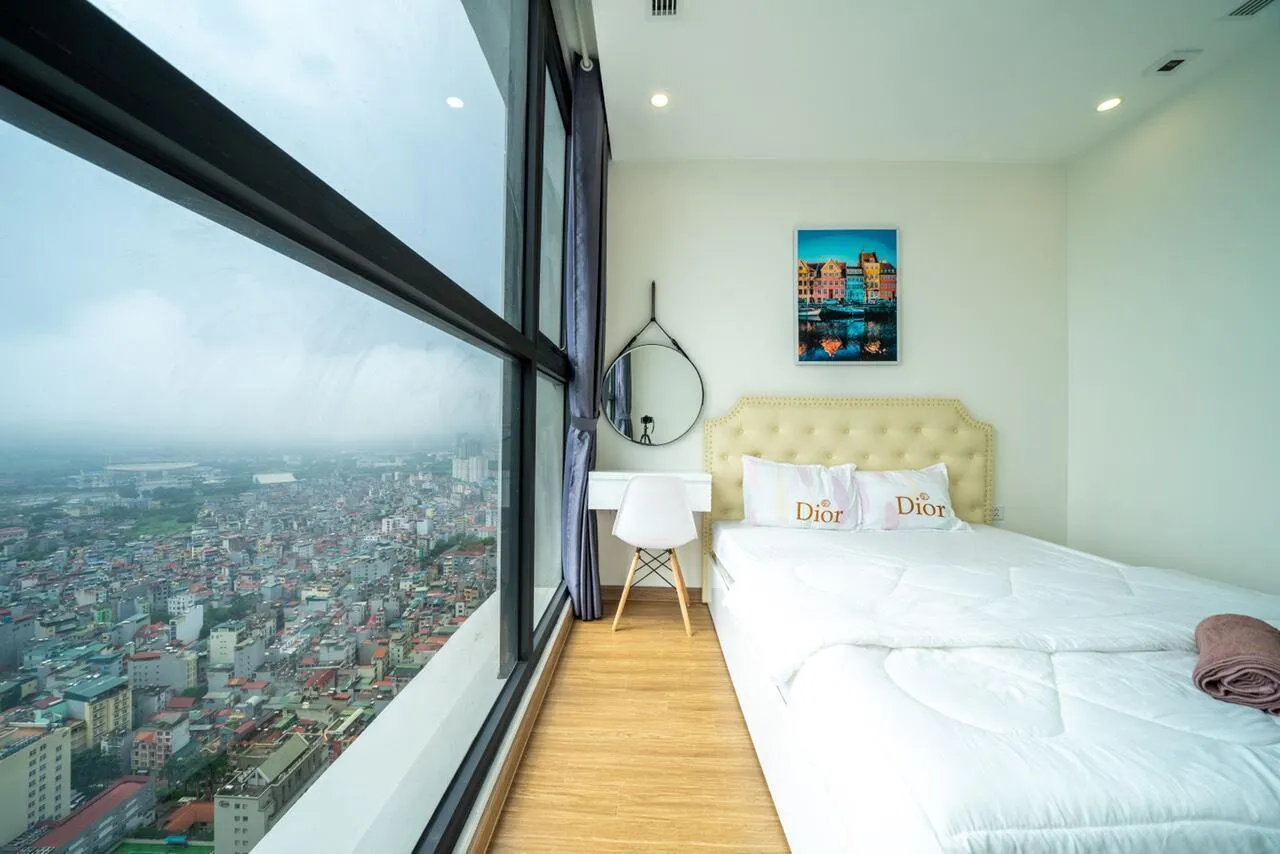 Bed in BOM HOMES- VINHOMES SKYLAKE- SERVICE APARTMENt