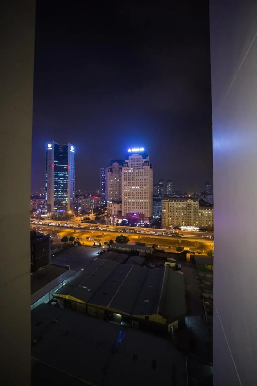 BOM HOMES- VINHOMES SKYLAKE- SERVICE APARTMENt