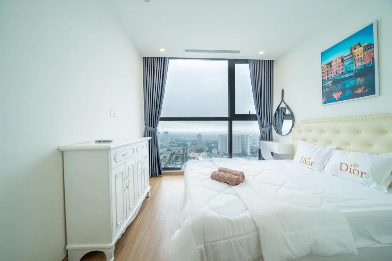 Bed in BOM HOMES- VINHOMES SKYLAKE- SERVICE APARTMENt
