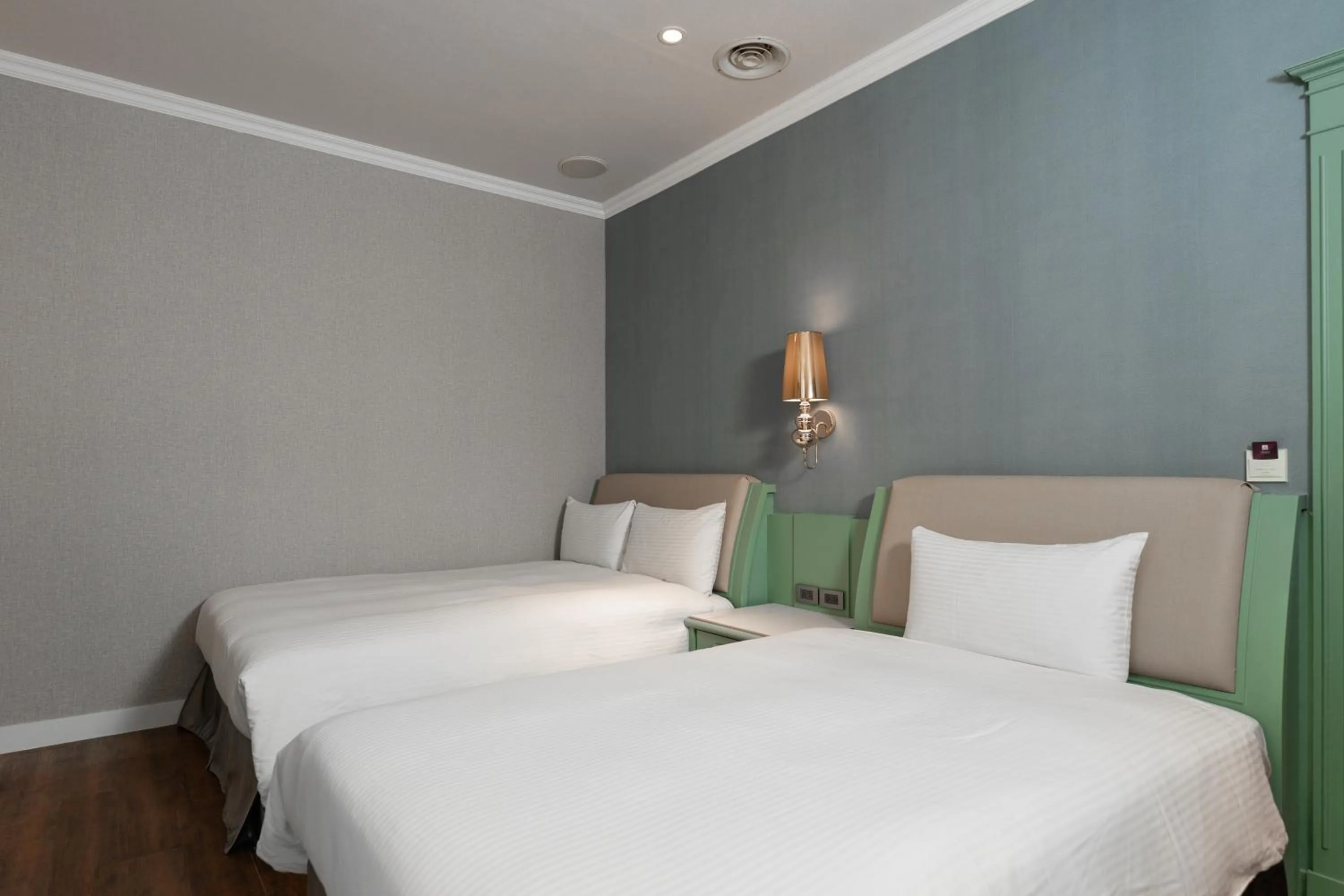 Bed in Fu Hsiang Hotel