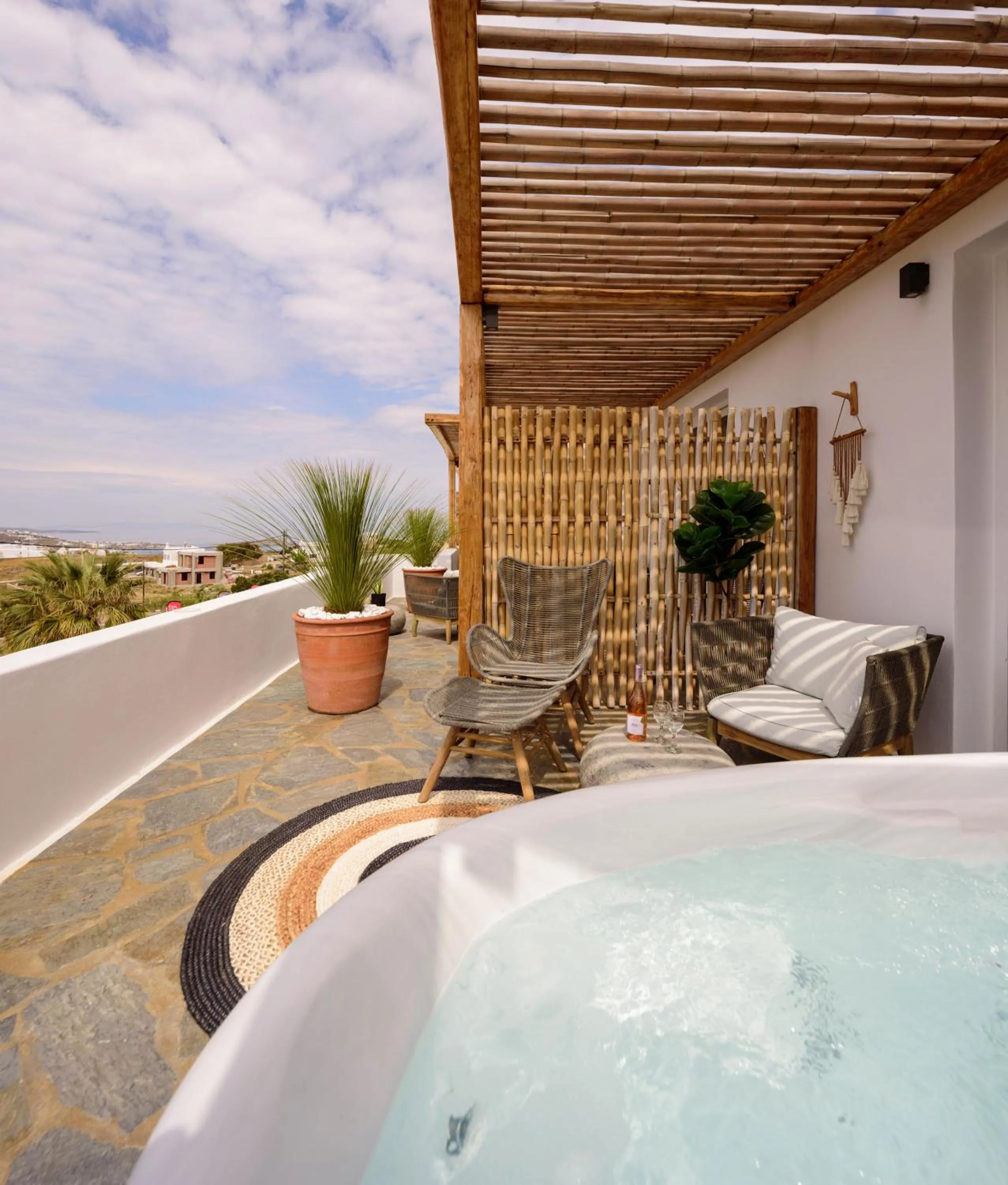 Hot Tub in Vrachos Suites Mykonos
