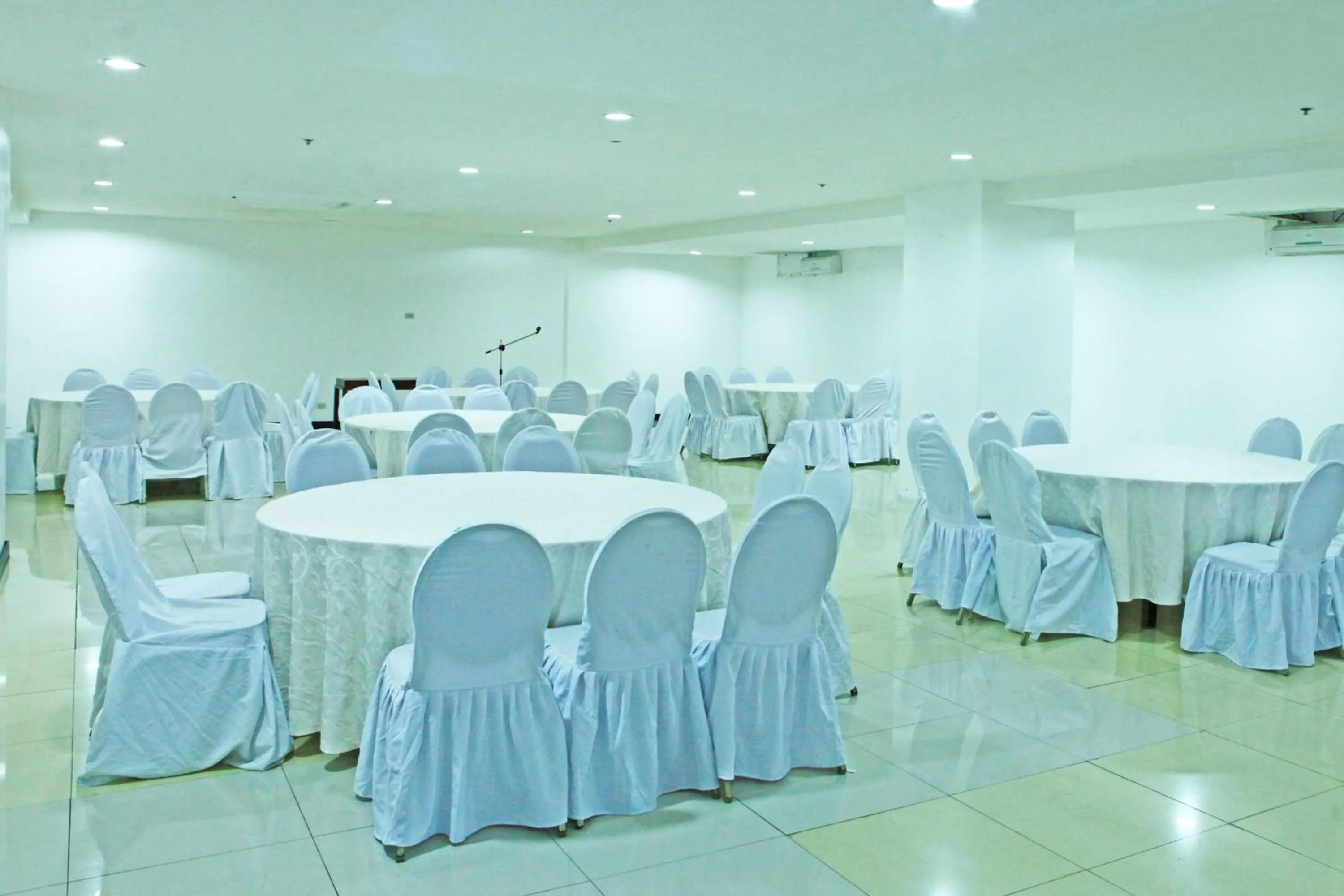 Meeting/conference room in Forest Crest Nature Hotel and Resort Powered by ASTON
