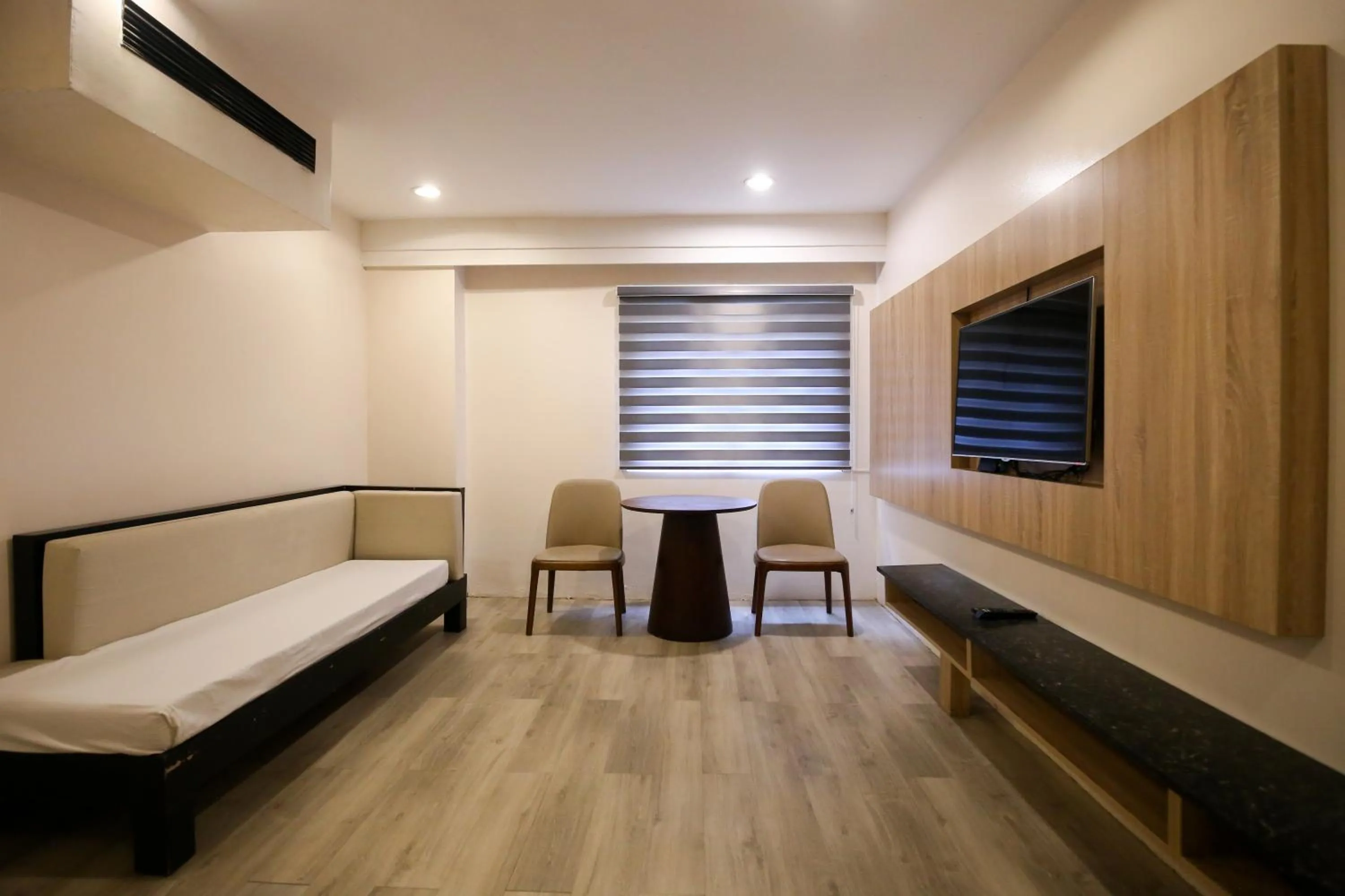 Communal lounge/ TV room in Forest Crest Nature Hotel and Resort Powered by ASTON