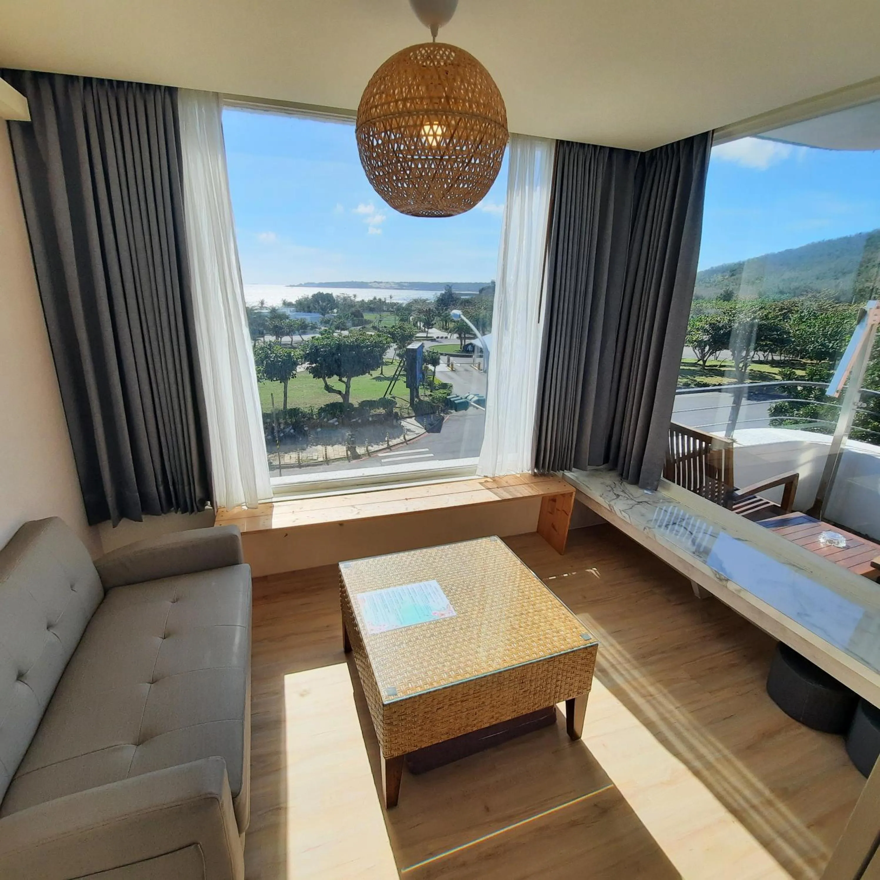 Living room in Lanhiwan Inn