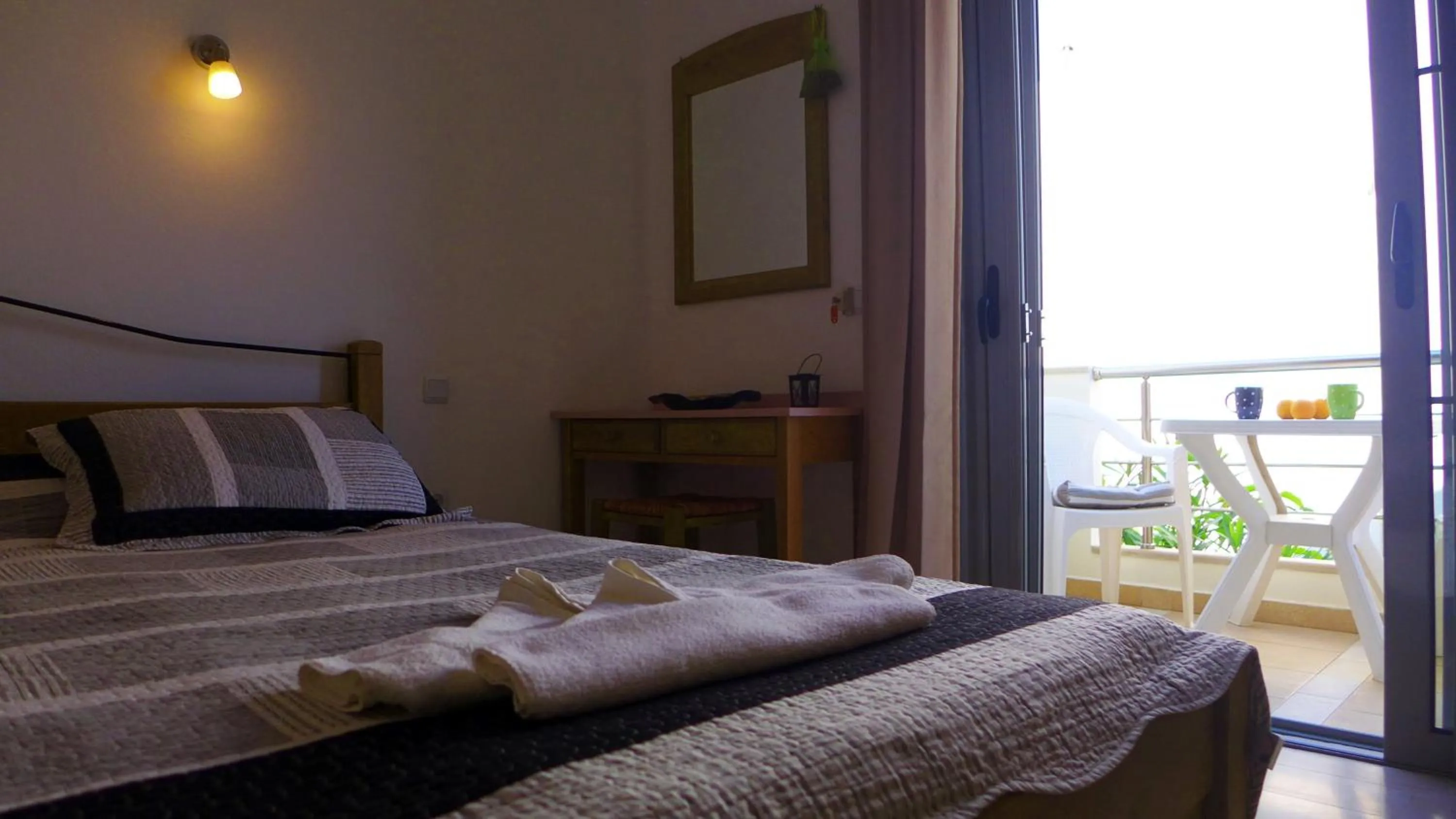 Balcony/Terrace, Bed in Lion-Suites