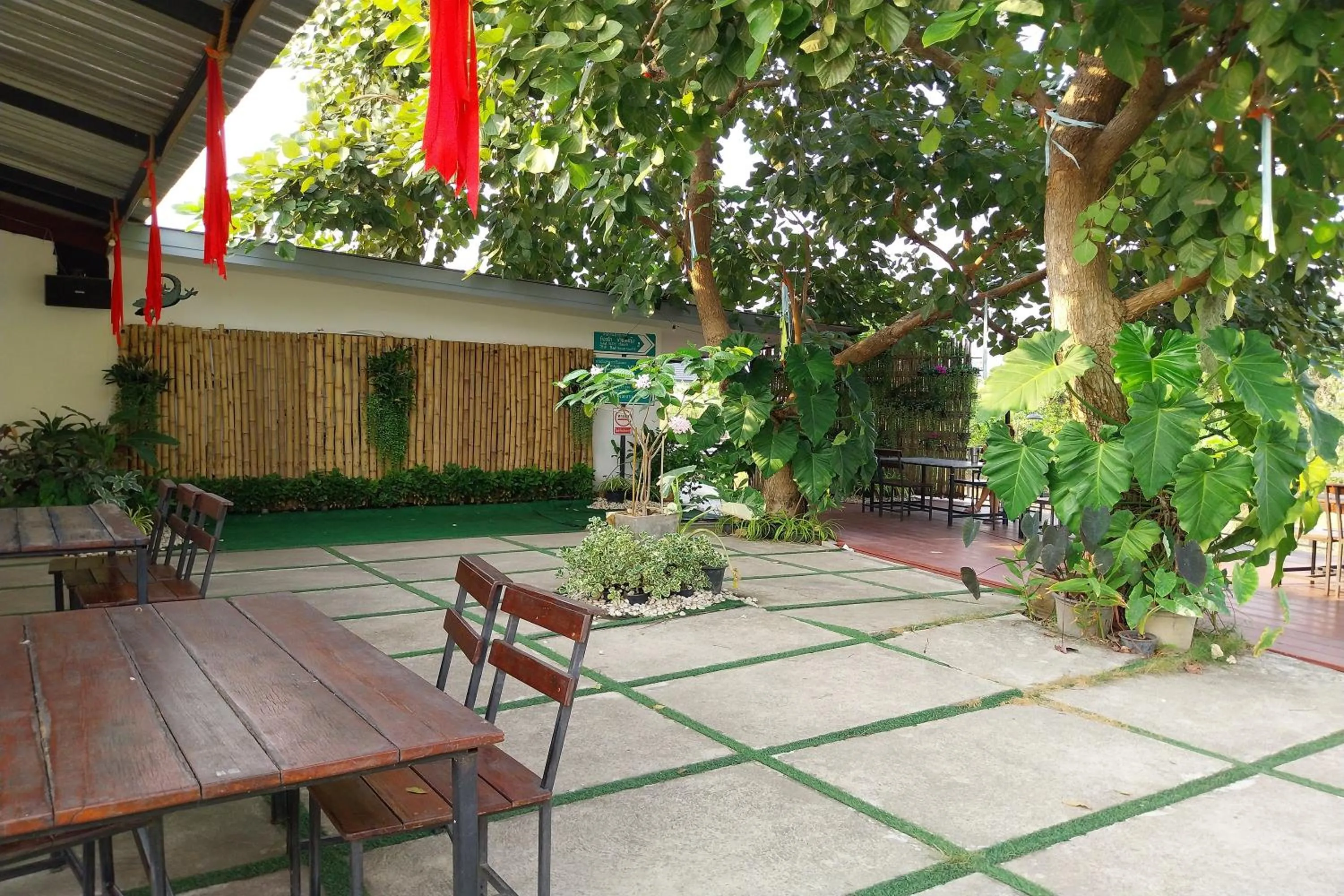 Area and facilities in Review Resort