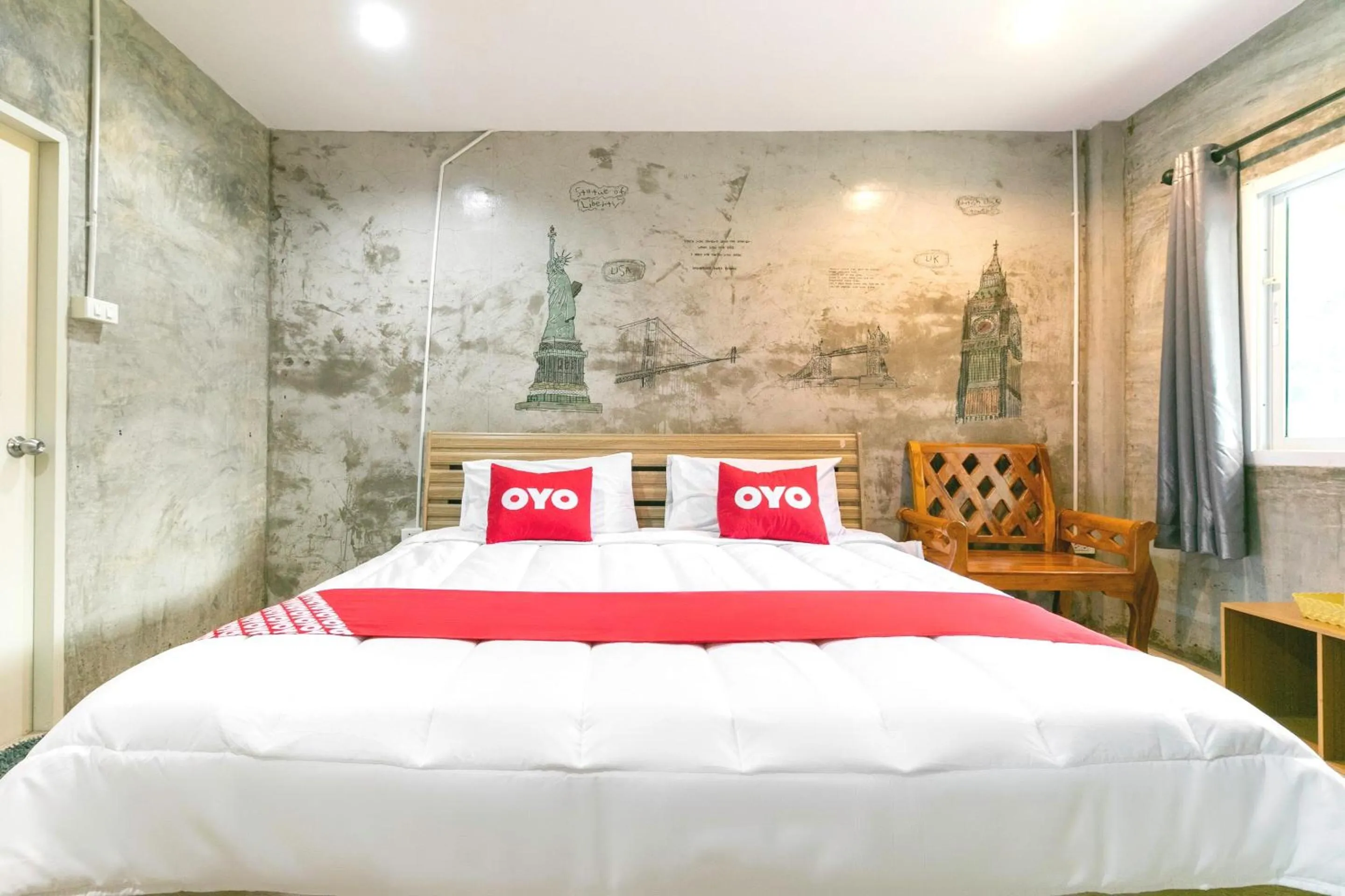 Bedroom, Bed in The Rome Resort