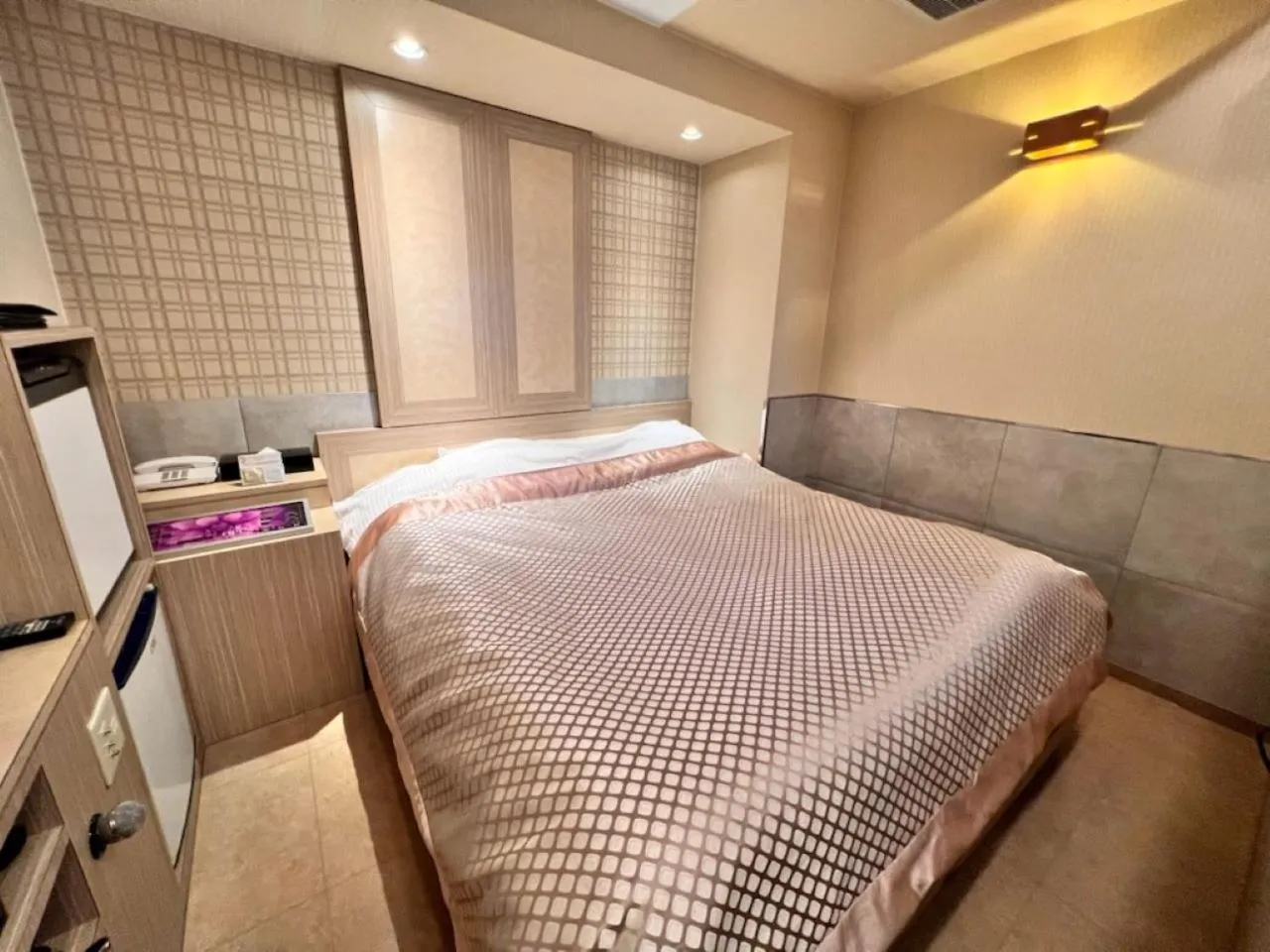 Bed in Hotel Opus -Adult only-