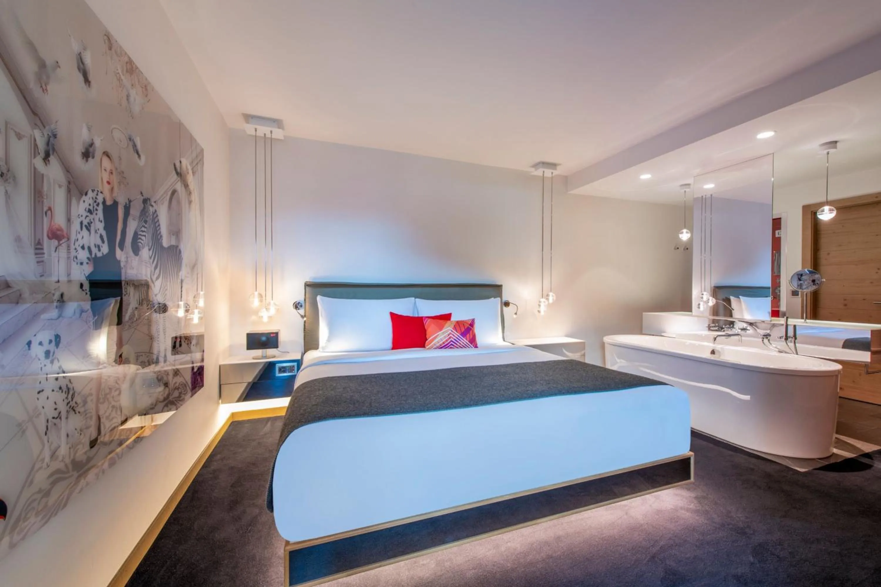 Photo of the whole room, Bed in W Verbier